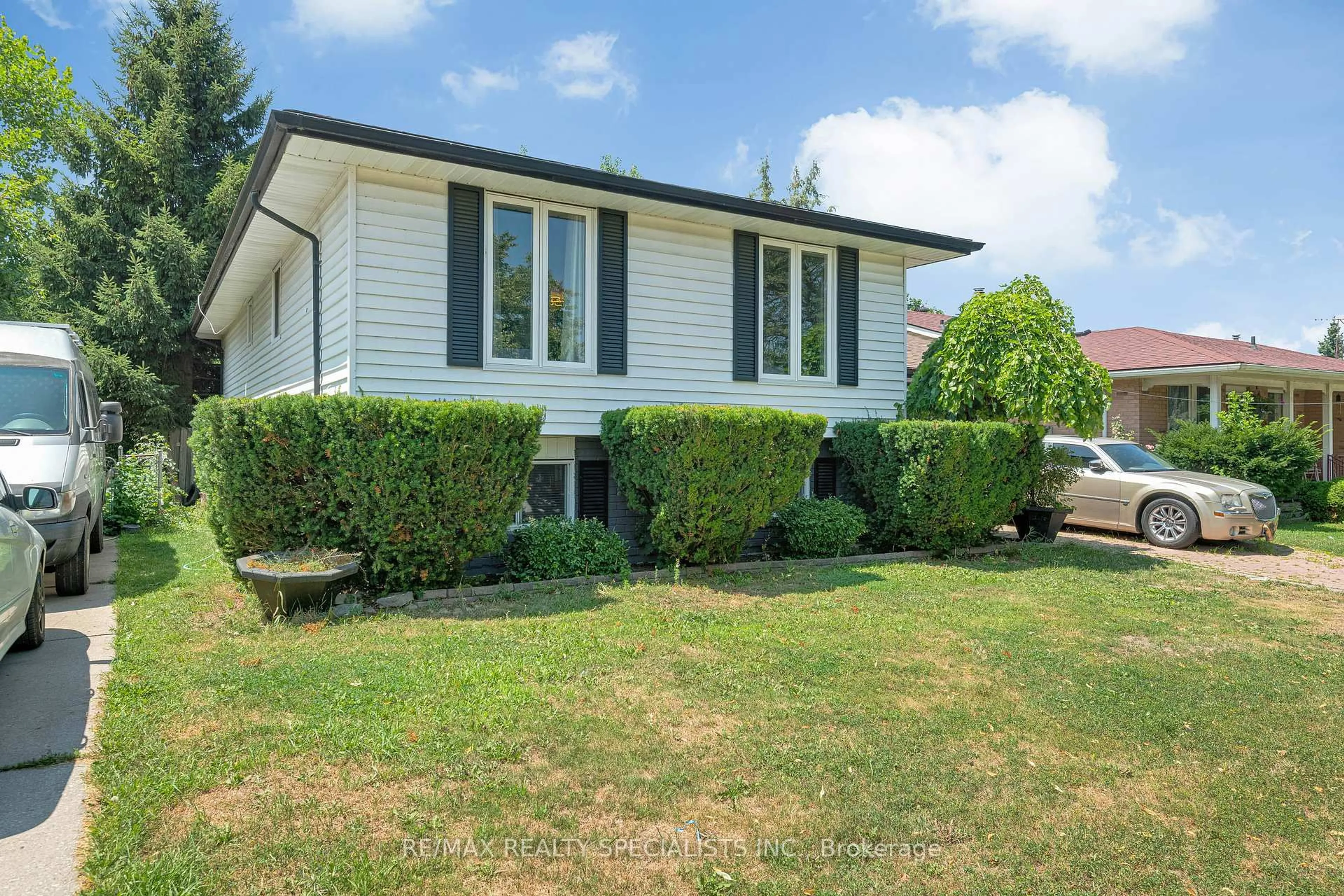 Home with vinyl exterior material, street for 3195 Conservation Dr, Windsor Ontario N8W 5B8