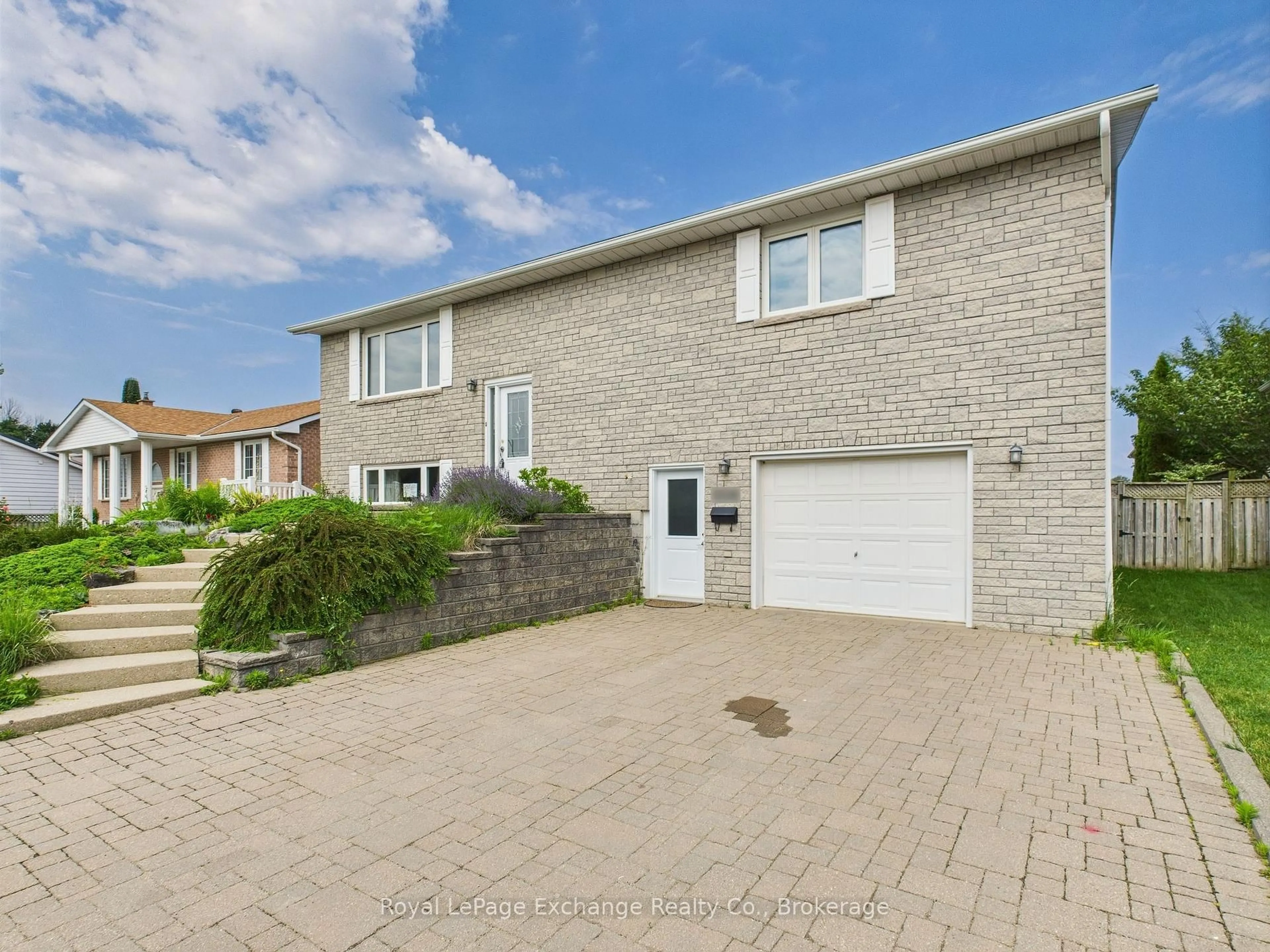 Home with brick exterior material, street for 626 Macyoung Dr, Kincardine Ontario N2Z 1T6