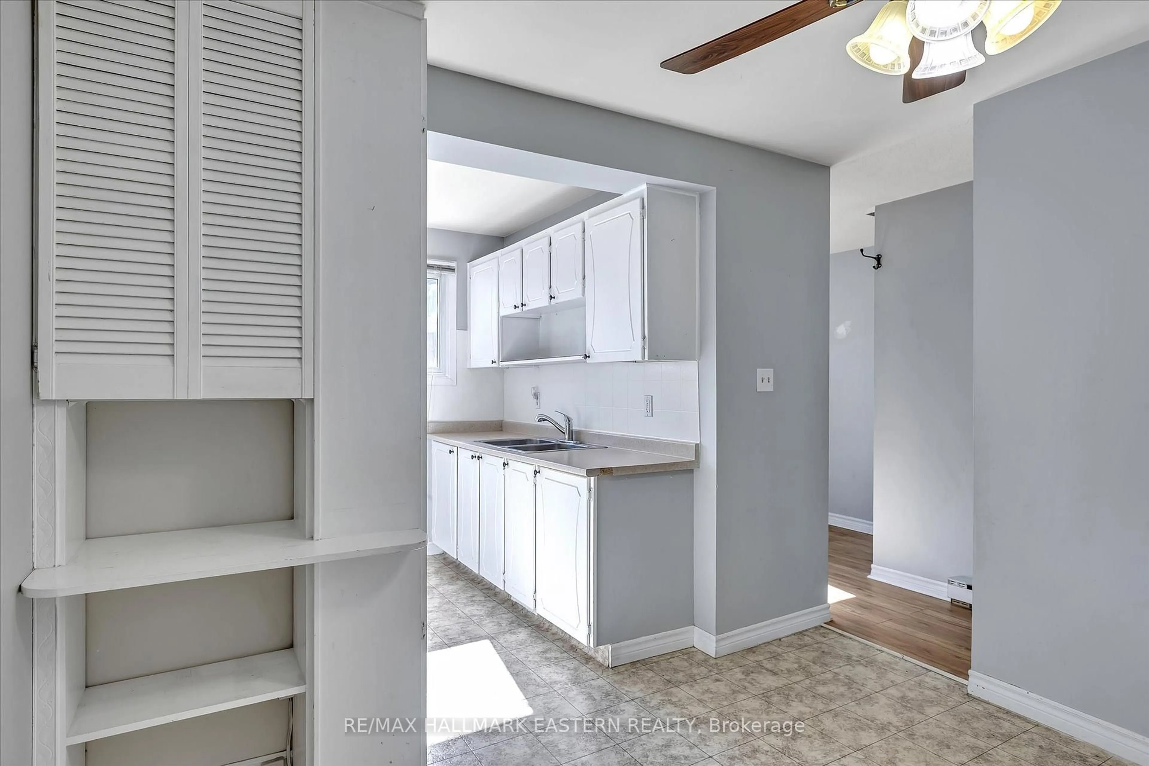 Open concept kitchen, unknown for 996 Sydenham Rd #67, Peterborough South Ontario K9J 7V7
