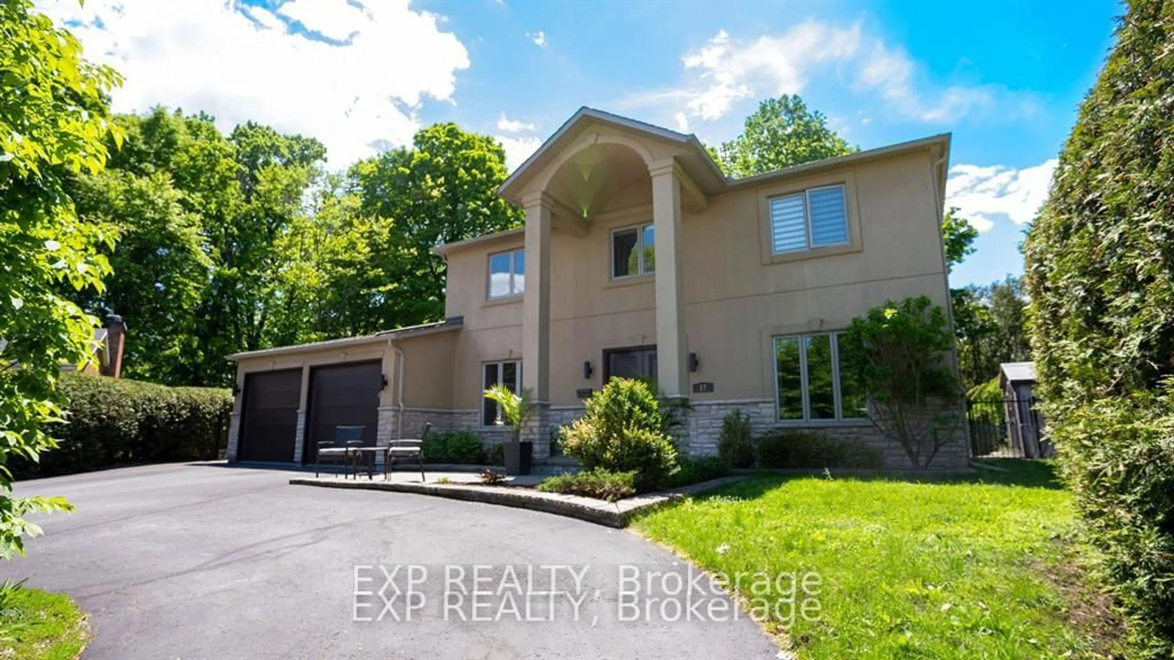 Unknown for 17 Chesswood Crt, Ottawa Ontario K2E 7E3