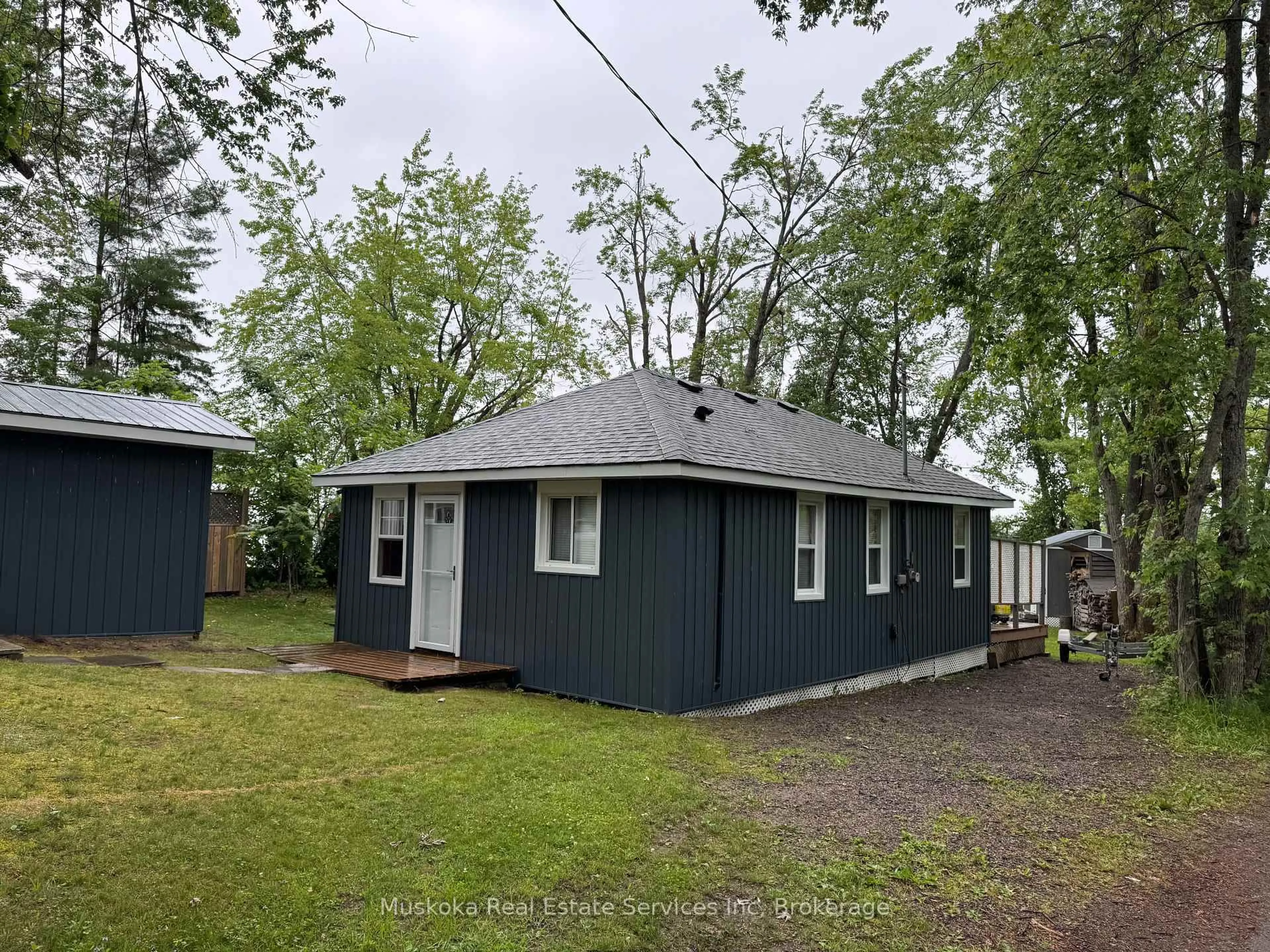 Shed for 1188 North Kahshe Lake Rd, Gravenhurst Ontario P0E 1G0
