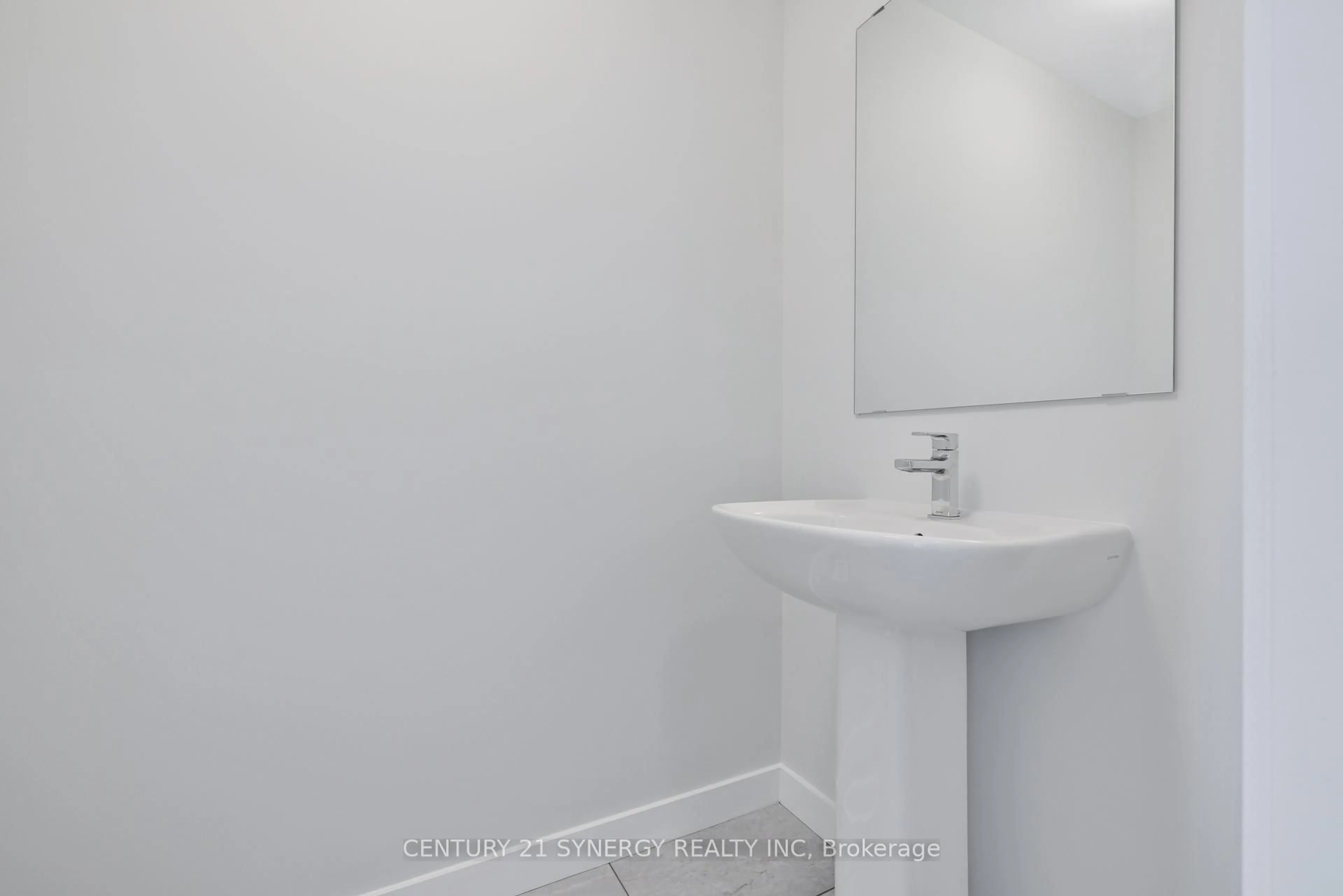 A pic of a room for 15 HELEN St, North Stormont Ontario K0A 1R0