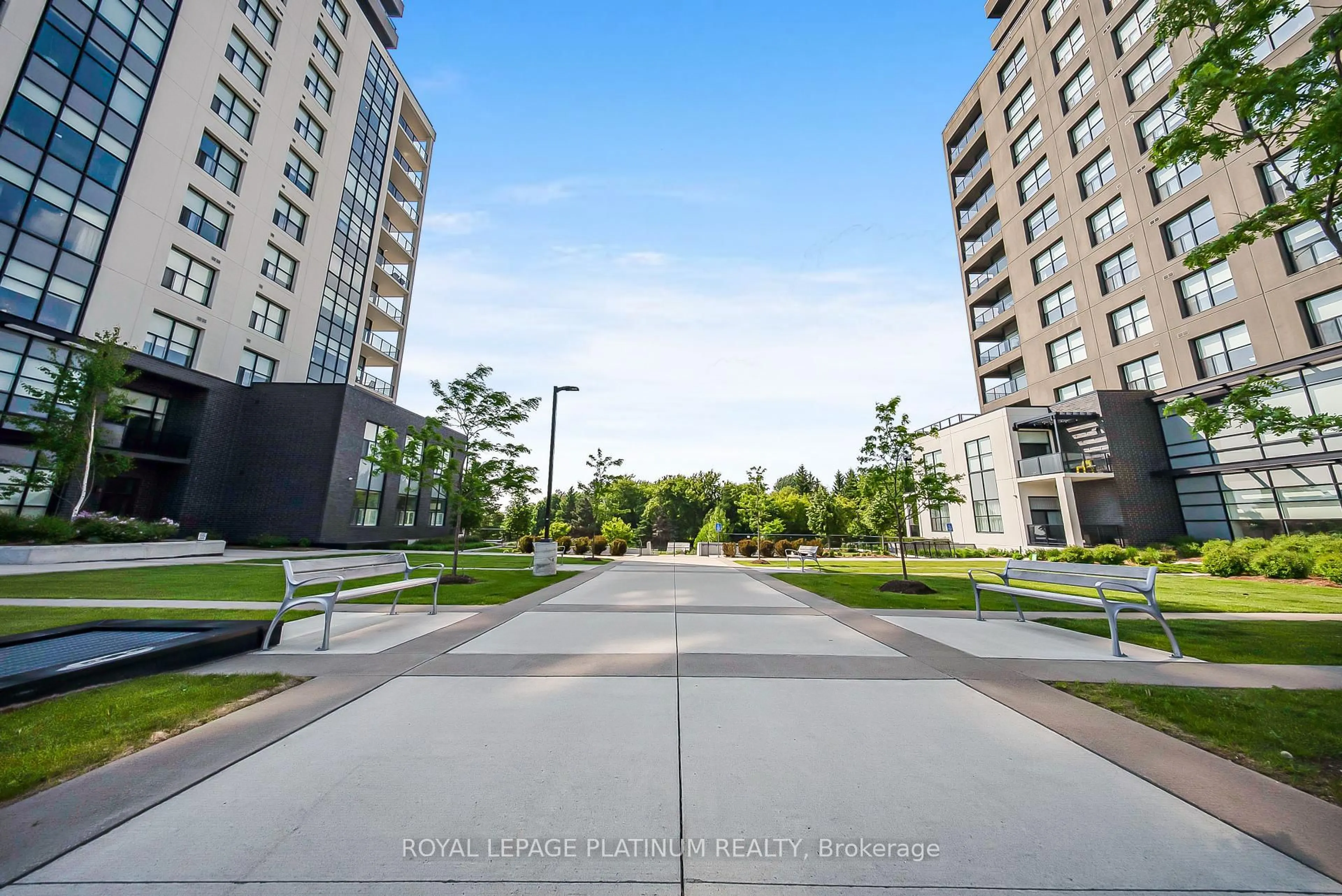 Patio, street for 1880 Gordon St #314, Guelph Ontario N1L 0P5