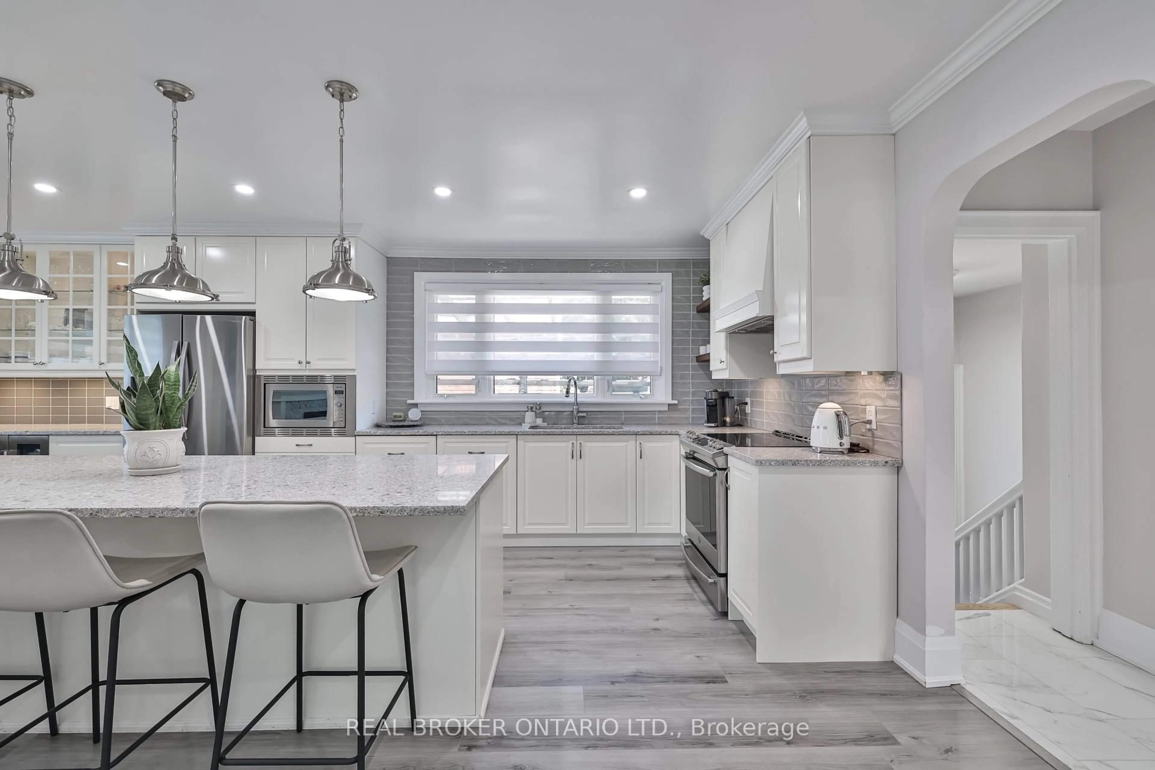 Open concept kitchen, ceramic/tile floor for 76 Randall Ave, Hamilton Ontario L8G 2K9