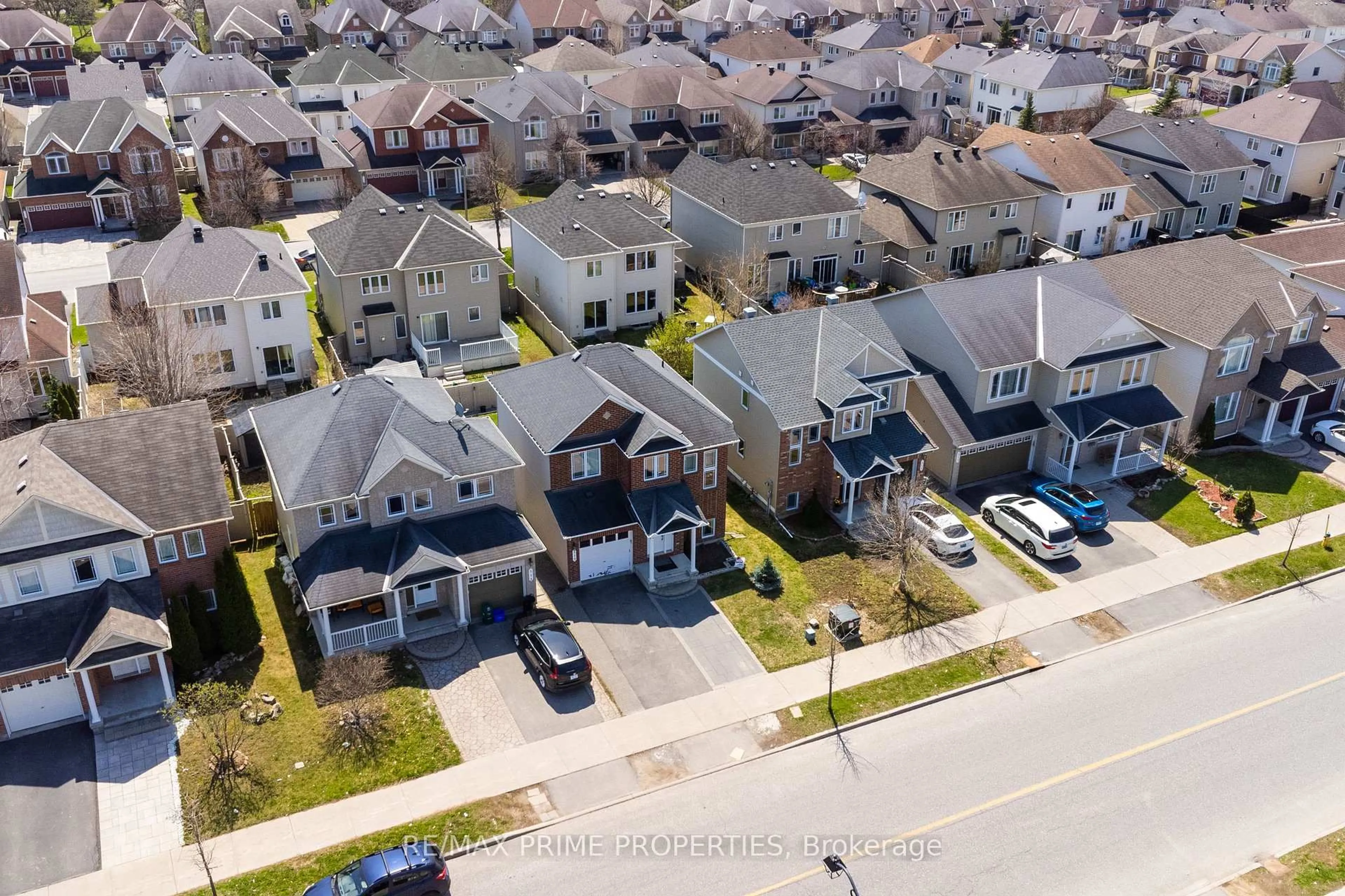 A pic from outside/outdoor area/front of a property/back of a property/a pic from drone, street for 513 PAUL METIVIER Dr, Ottawa Ontario K2J 0H4