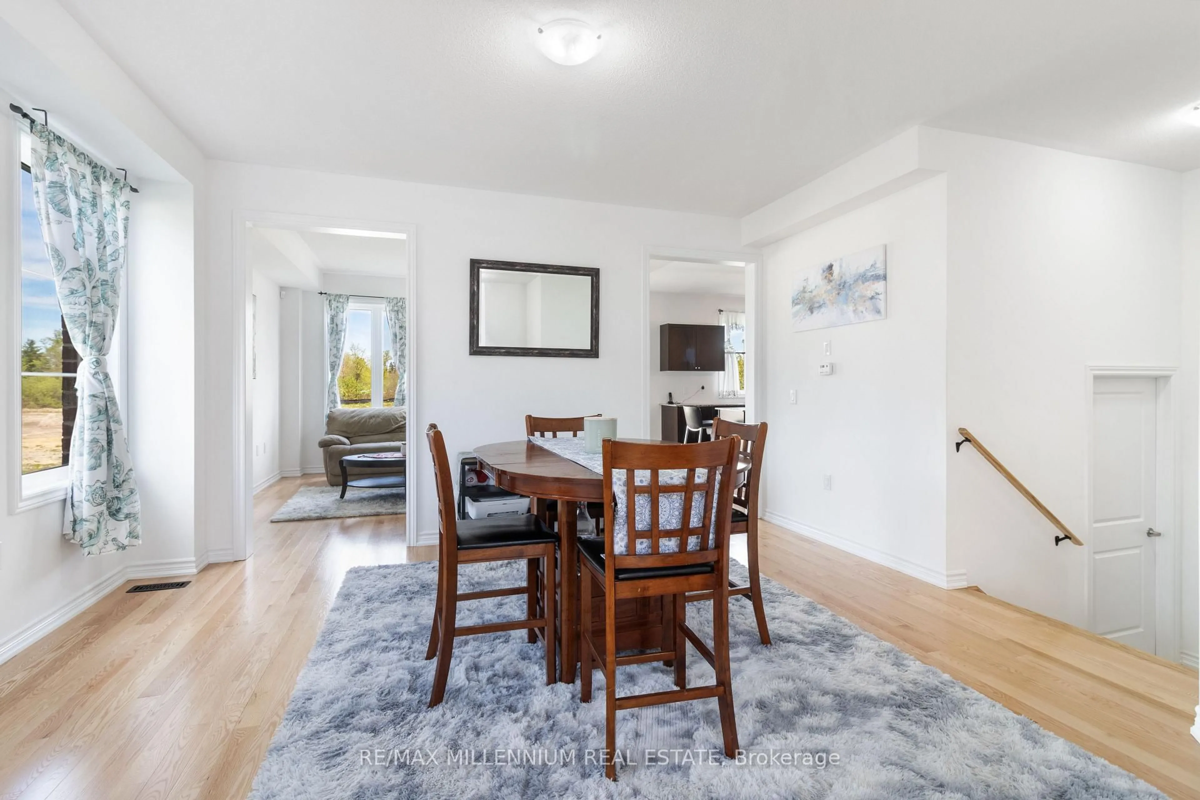 Dining room, wood/laminate floor for 7 Doc Lougheed Ave, Southgate Ontario N0C 1B0