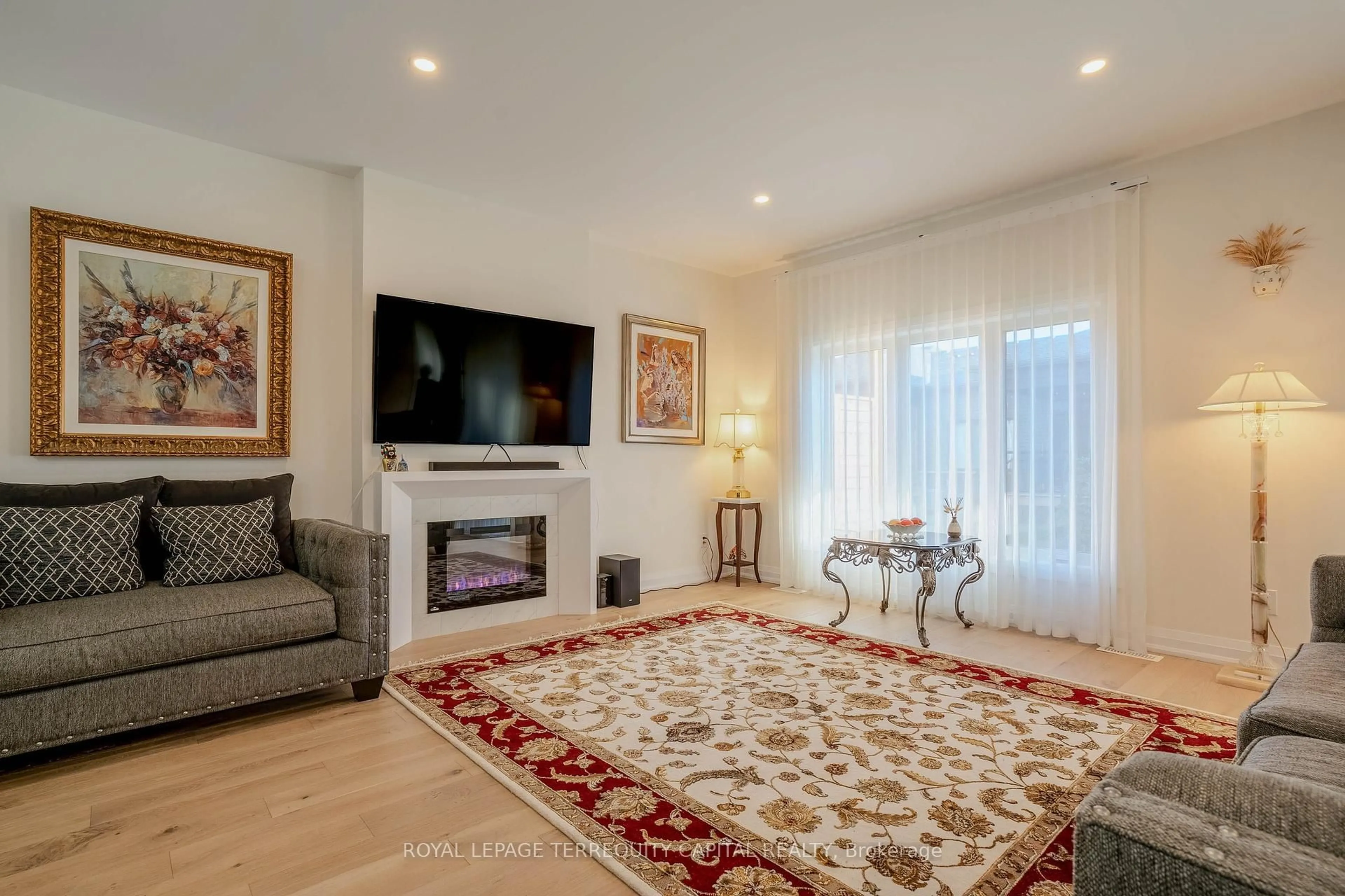 Living room with furniture, unknown for 8974 Willoughby Dr #19, Niagara Falls Ontario L2G 0Y7
