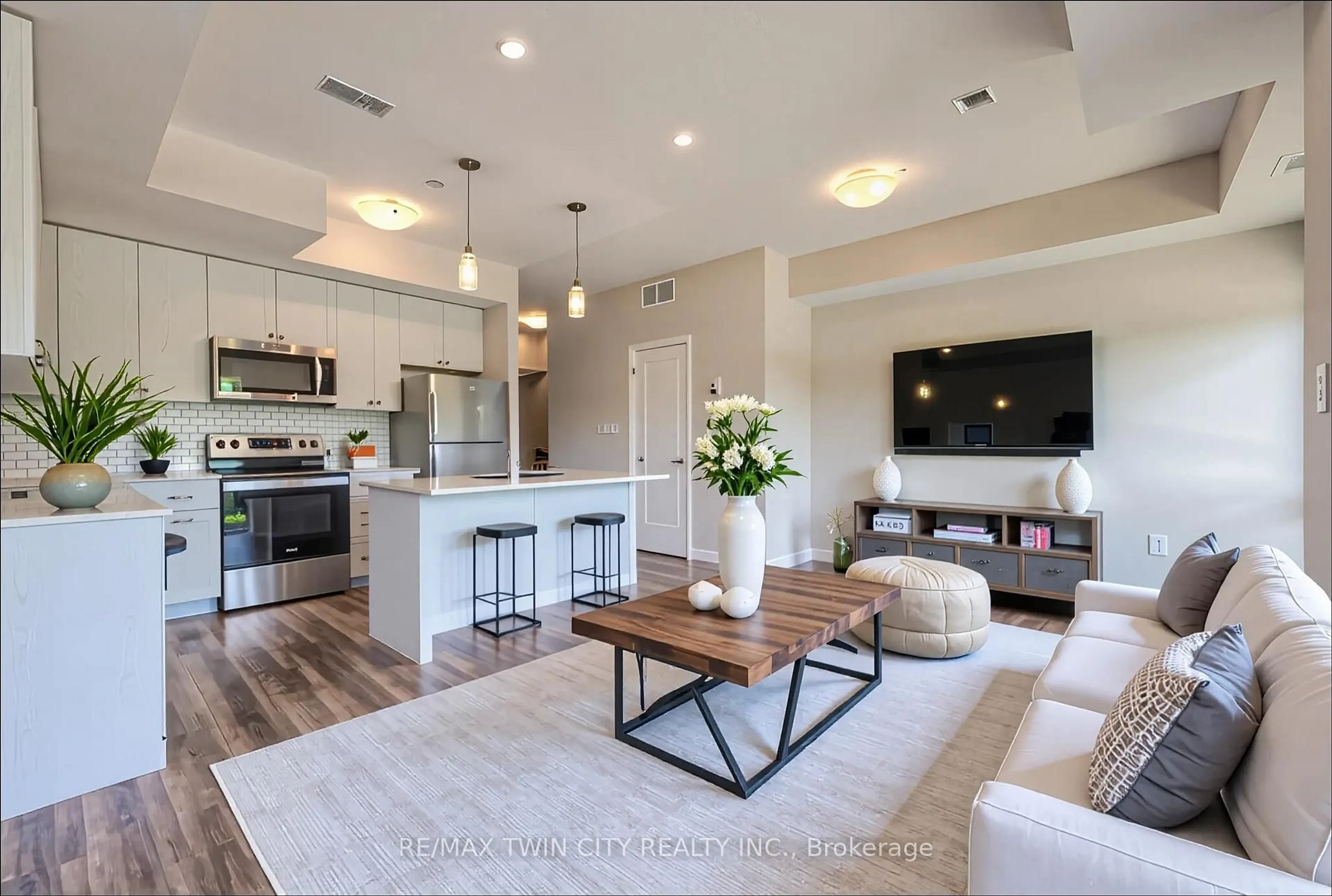 Open concept kitchen, unknown for 10 Palace St #D13, Kitchener Ontario N2E 0J3
