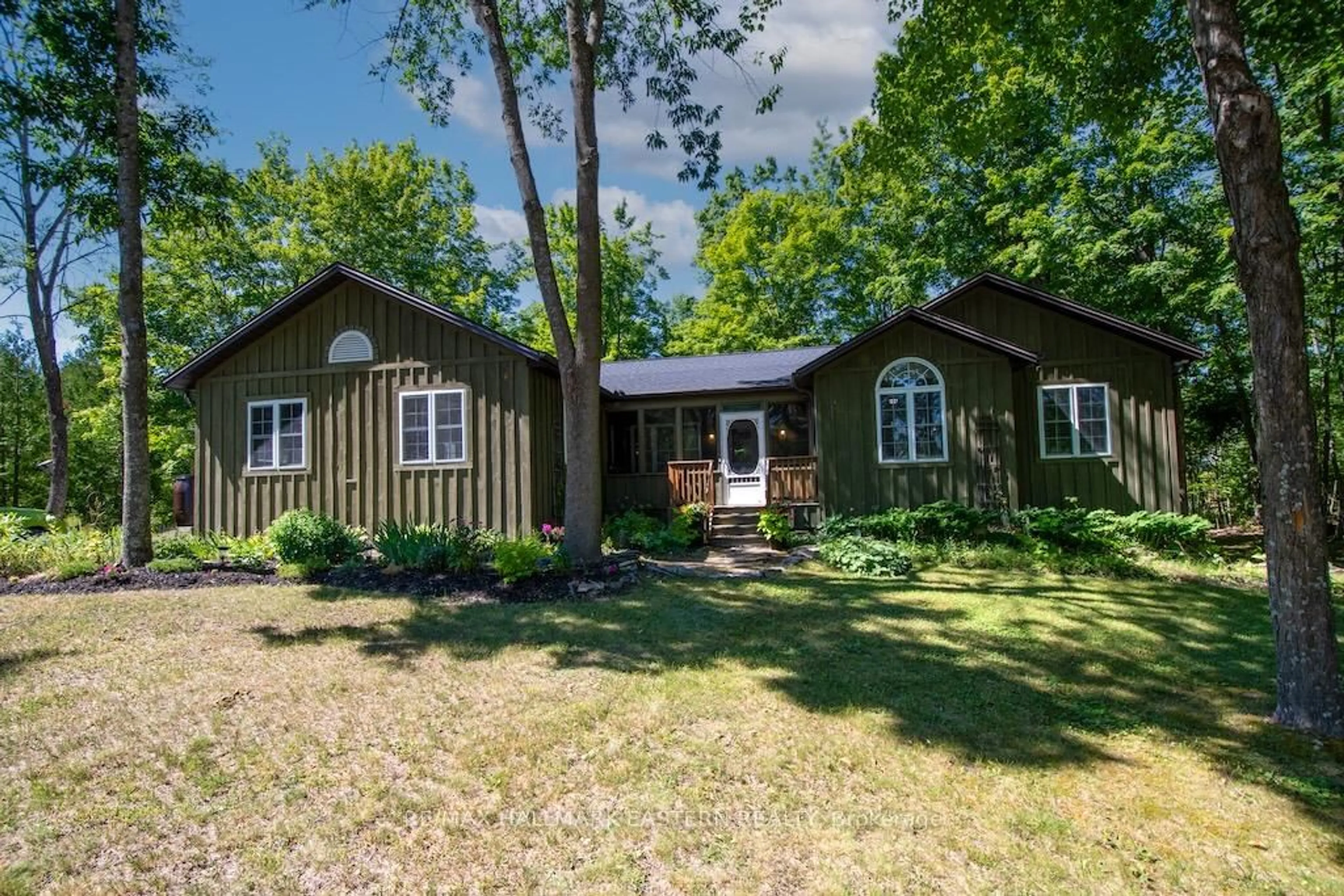 A pic from outside/outdoor area/front of a property/back of a property/a pic from drone, street for 845 Lakehurst Rd, Trent Lakes Ontario K9J 6X2