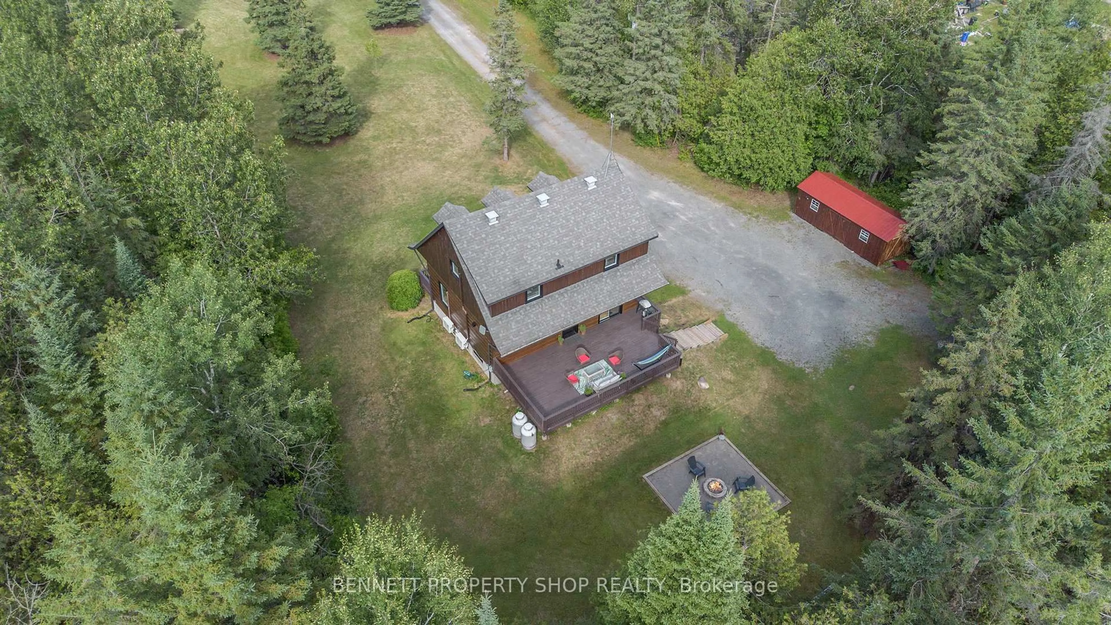 A pic from outside/outdoor area/front of a property/back of a property/a pic from drone, building for 201 Spruce Ridge Rd, Carp Ontario K0A 1L0