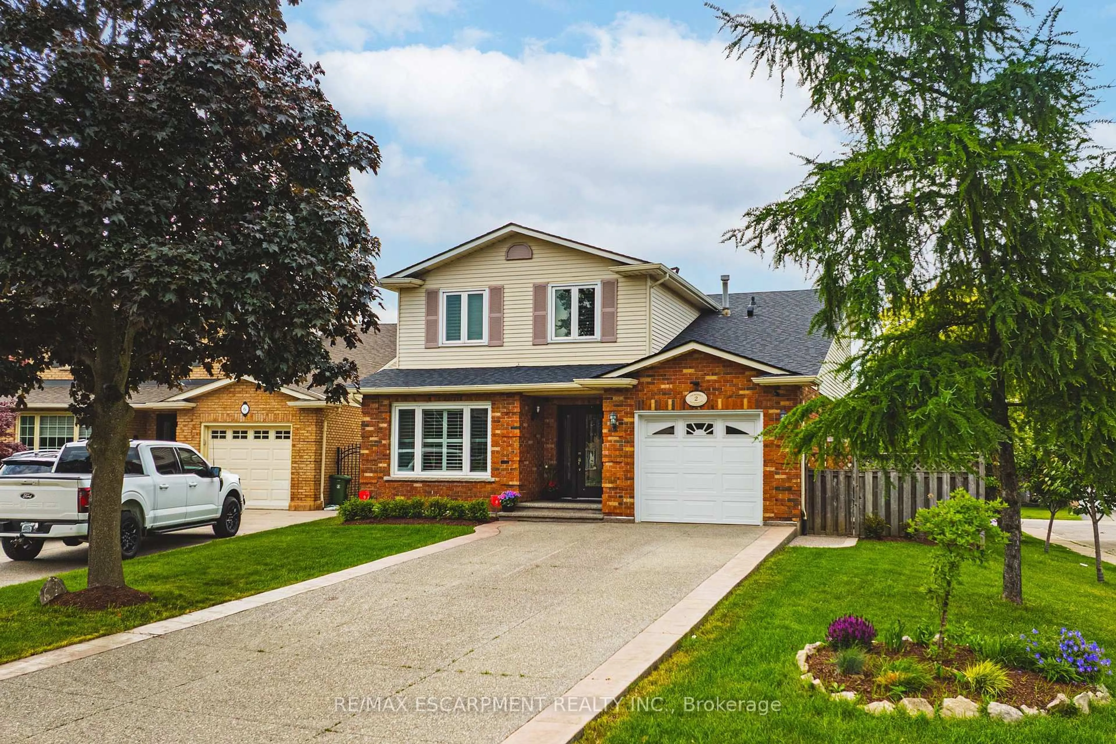 Home with brick exterior material, street for 2 Antoinette Crt, Hamilton Ontario L9B 2E7