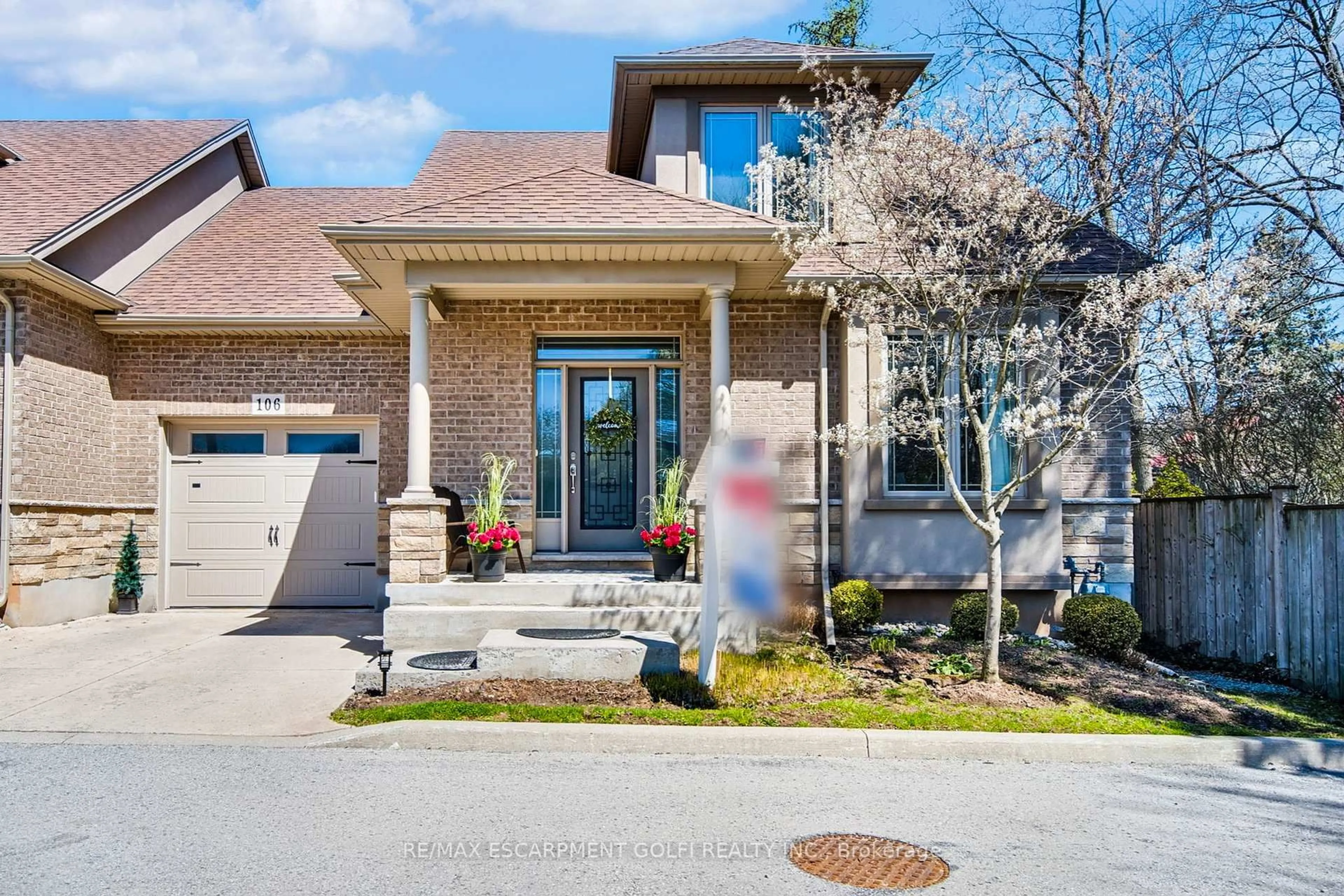 Home with brick exterior material, street for 6186 Dorchester Rd #106, Niagara Falls Ontario L2G 0G4
