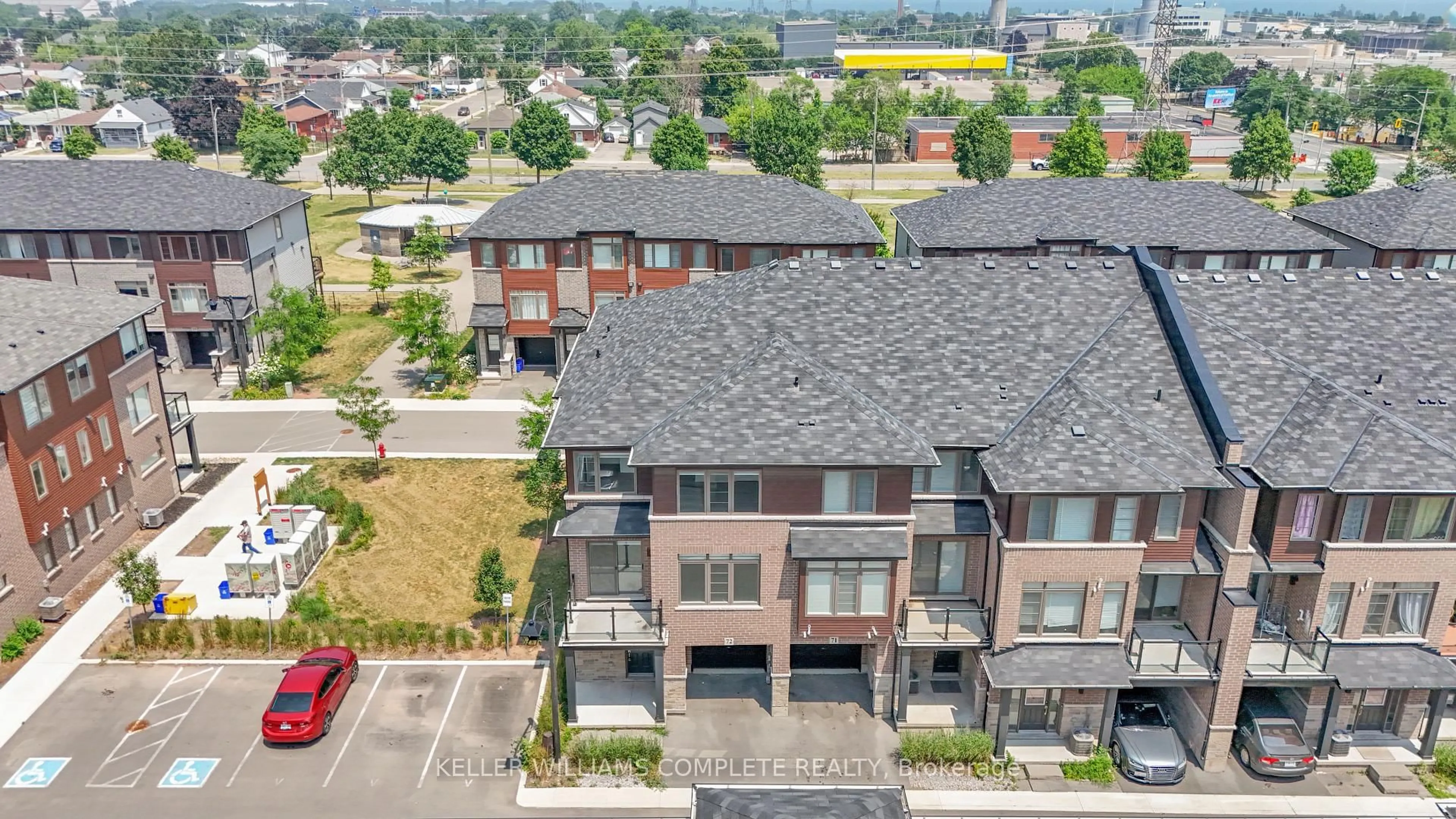 A pic from outside/outdoor area/front of a property/back of a property/a pic from drone, unknown for 575 Woodward Ave #72, Hamilton Ontario L8H 0B3