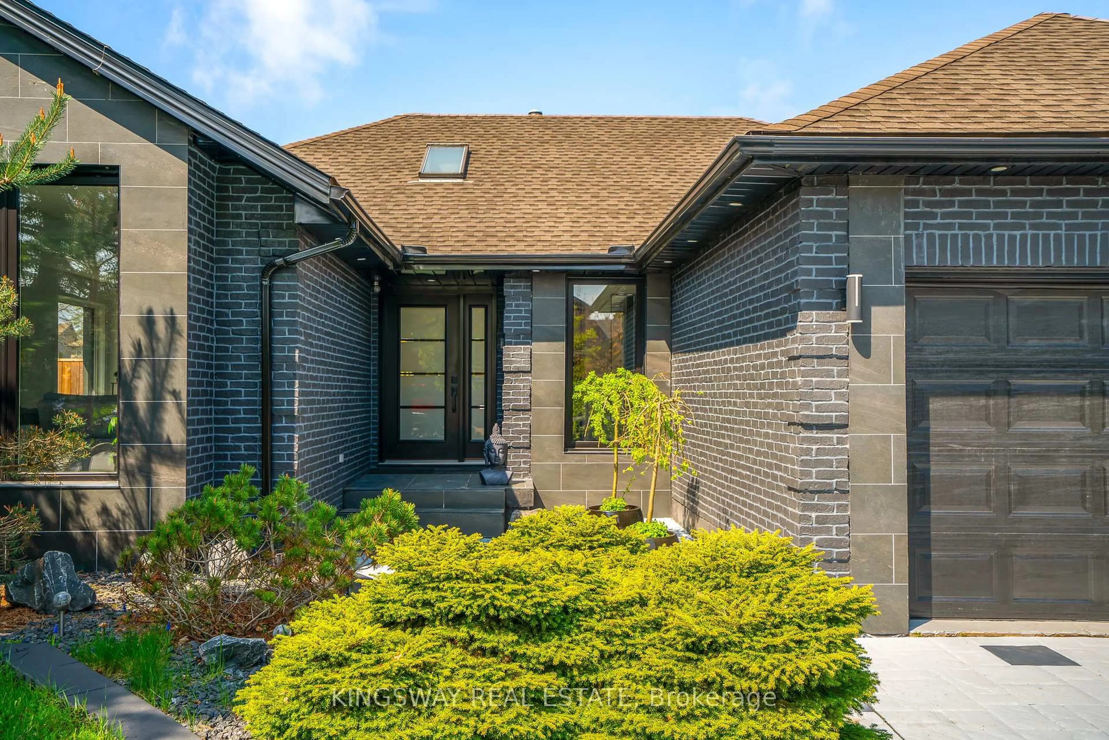 Home with brick exterior material, street for 202 Michael Dr, Welland Ontario L3C 7B8