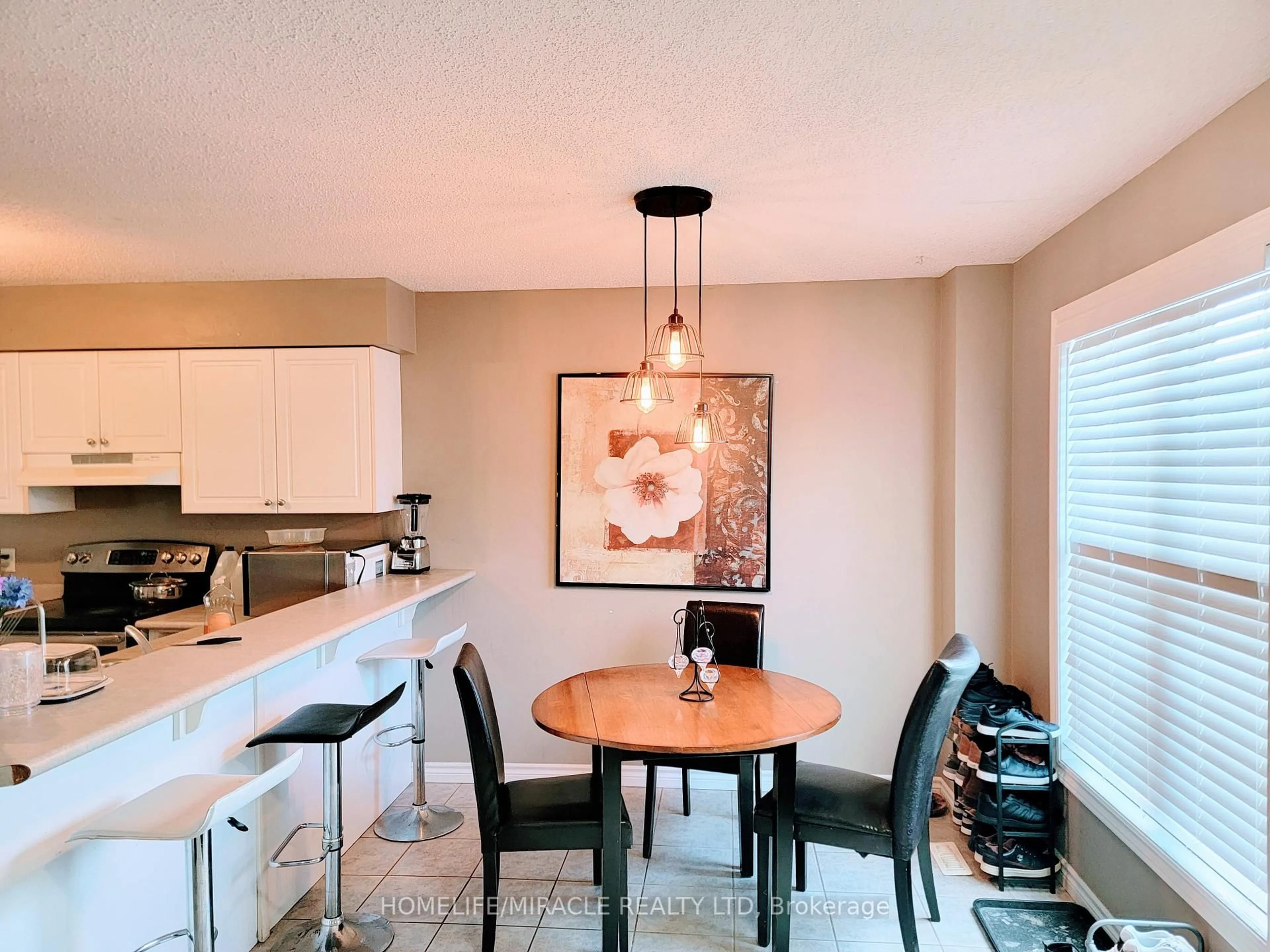 Open concept kitchen, unknown for 600 SARNIA Rd #18, London North Ontario N6G 5N4