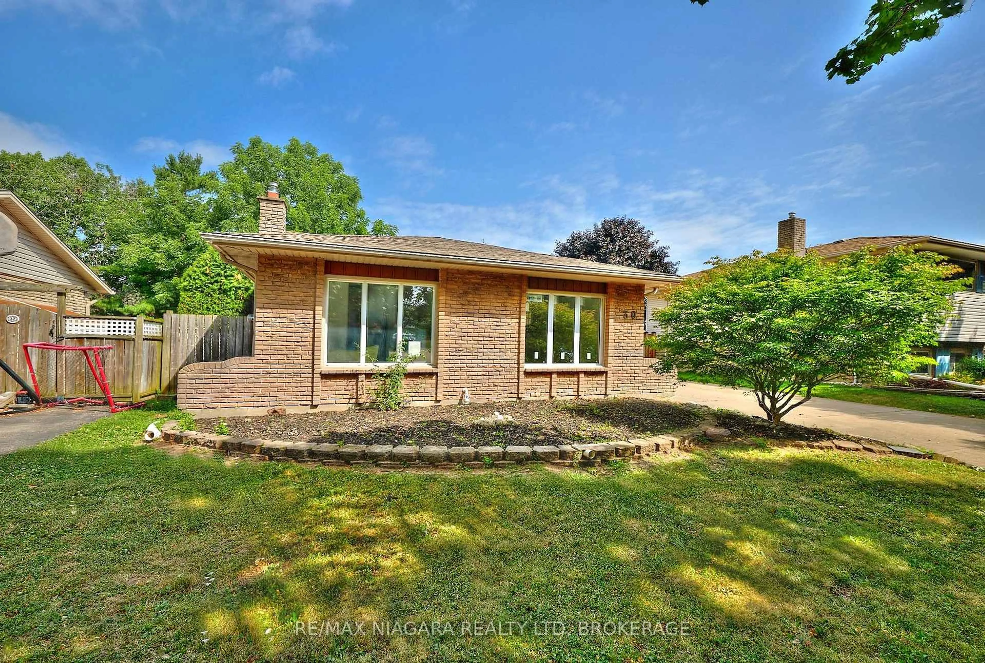 Home with brick exterior material, unknown for 30 Via Dell Monte, St. Catharines Ontario L2T 3Y1