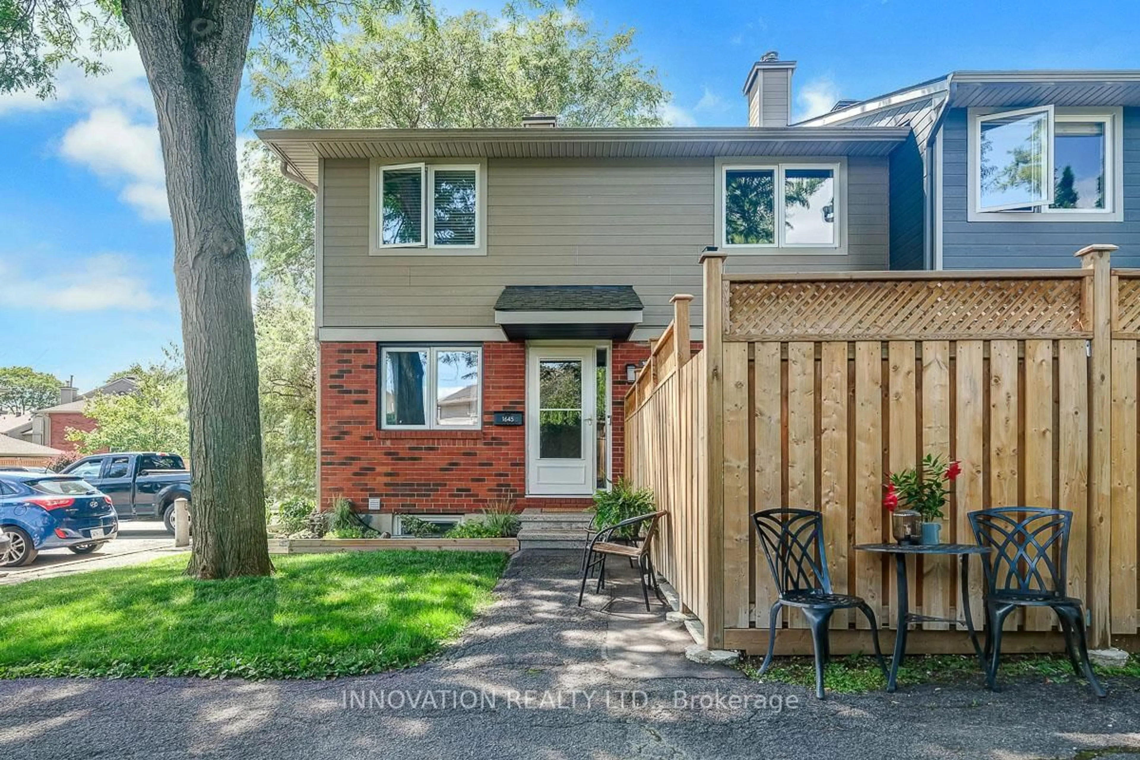 Unknown for 1645 Du Sommet Pl, Ottawa Ontario K1C 4Z9