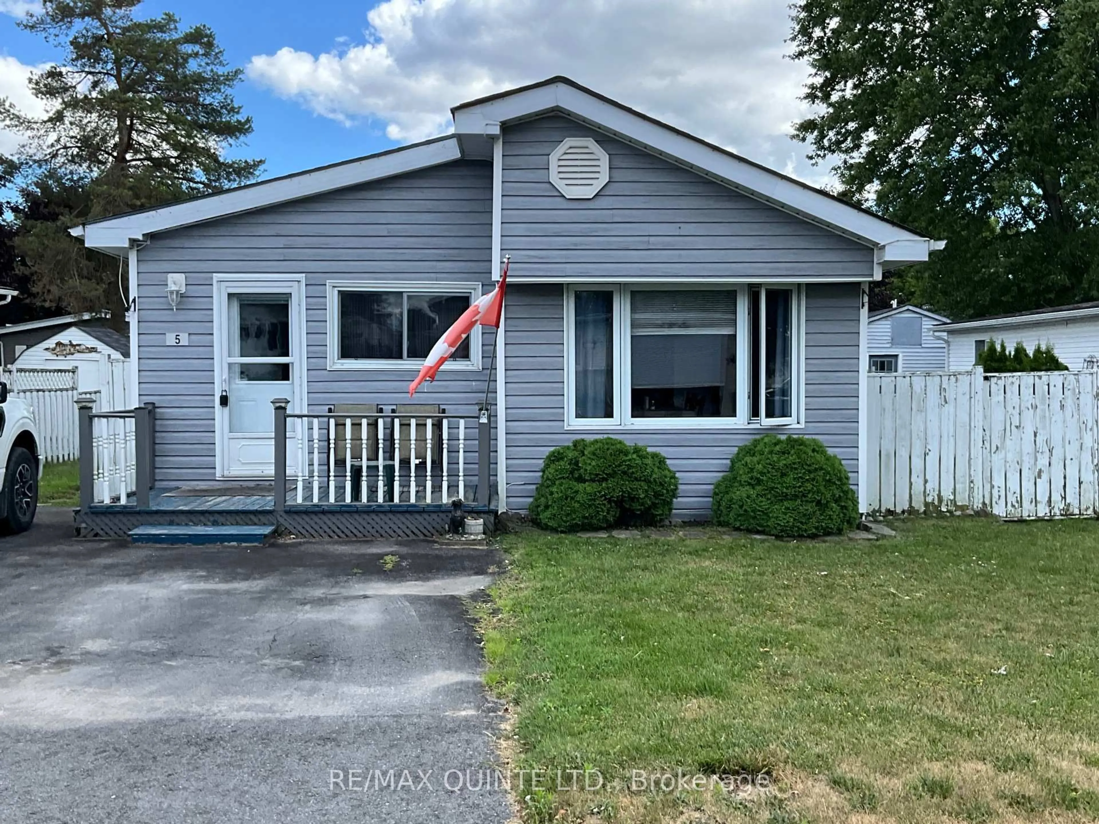 Home with vinyl exterior material, street for 5 Oriole Lane, Quinte West Ontario K8M 4Z3