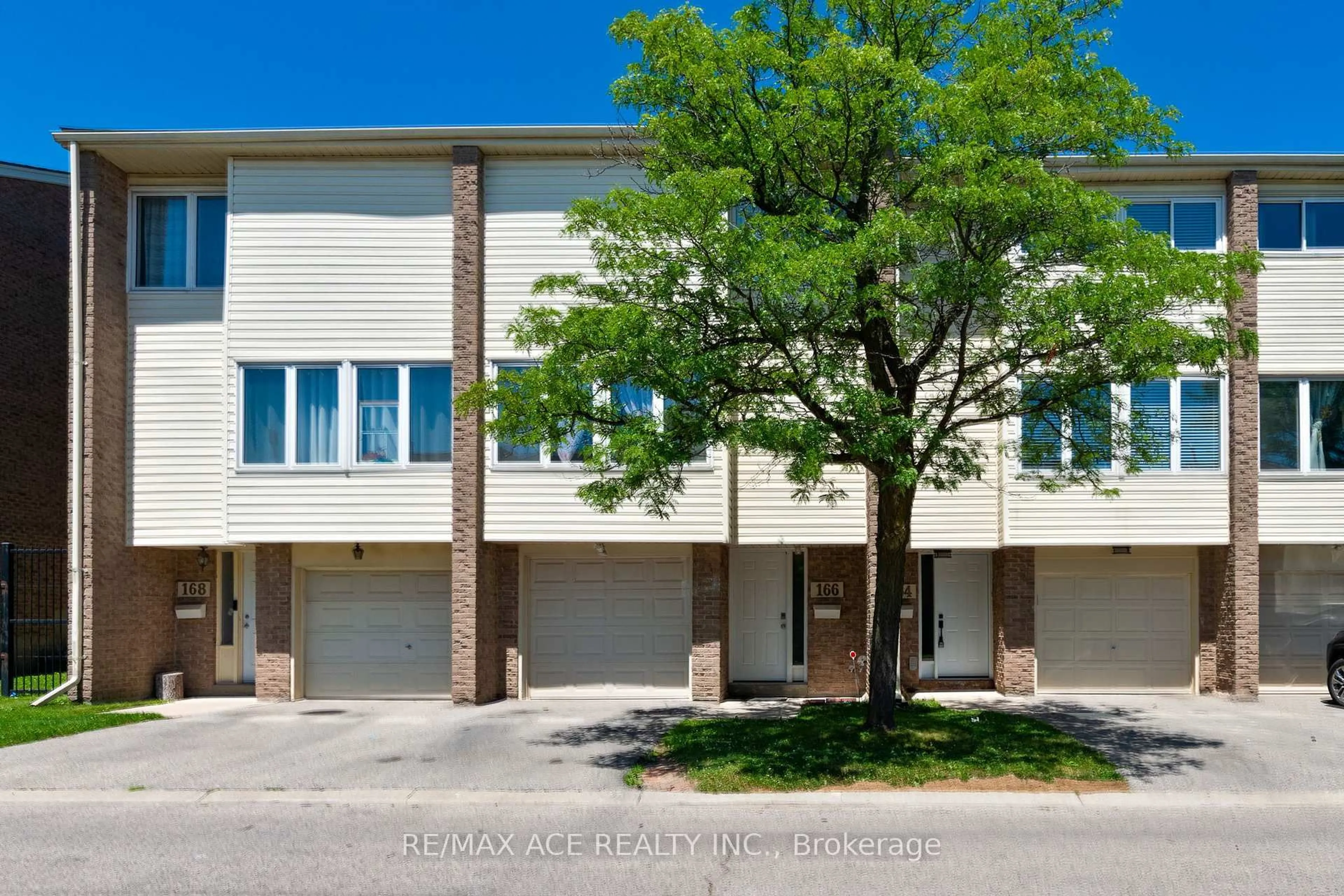 Unknown for 700 Osgoode Dr #166, London South Ontario N6E 2H1