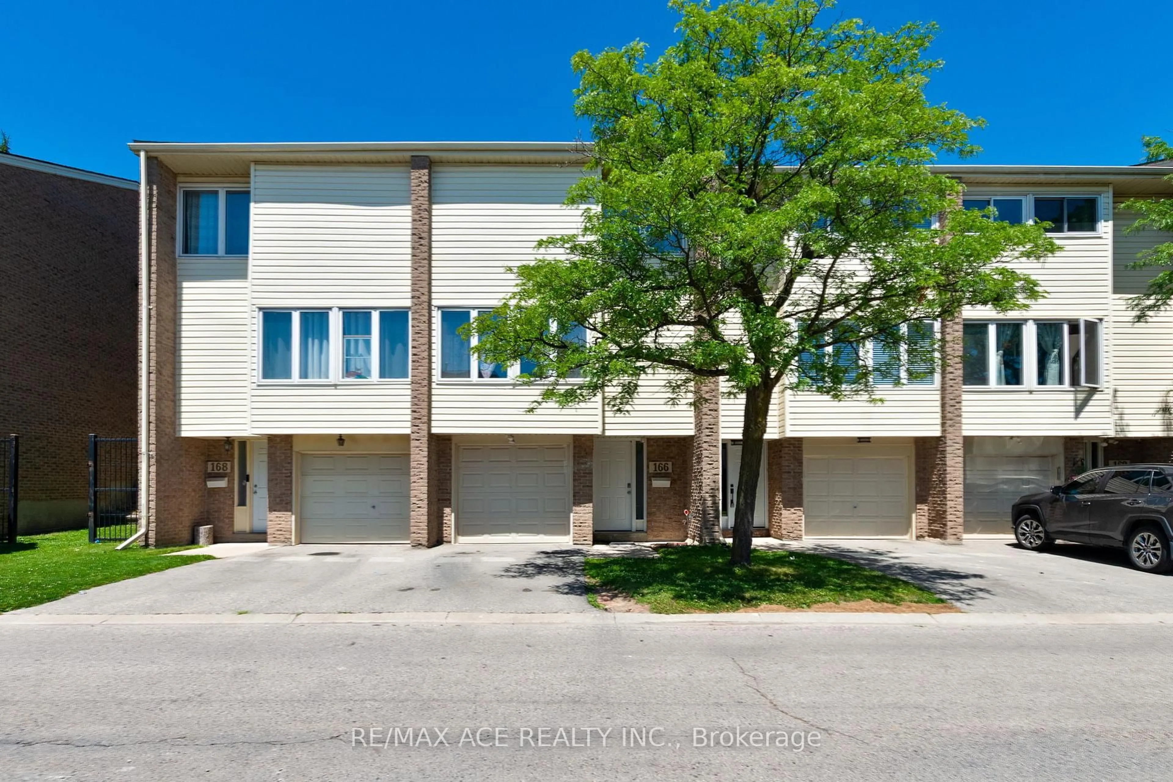 A pic from outside/outdoor area/front of a property/back of a property/a pic from drone, street for 700 Osgoode Dr #166, London South Ontario N6E 2H1