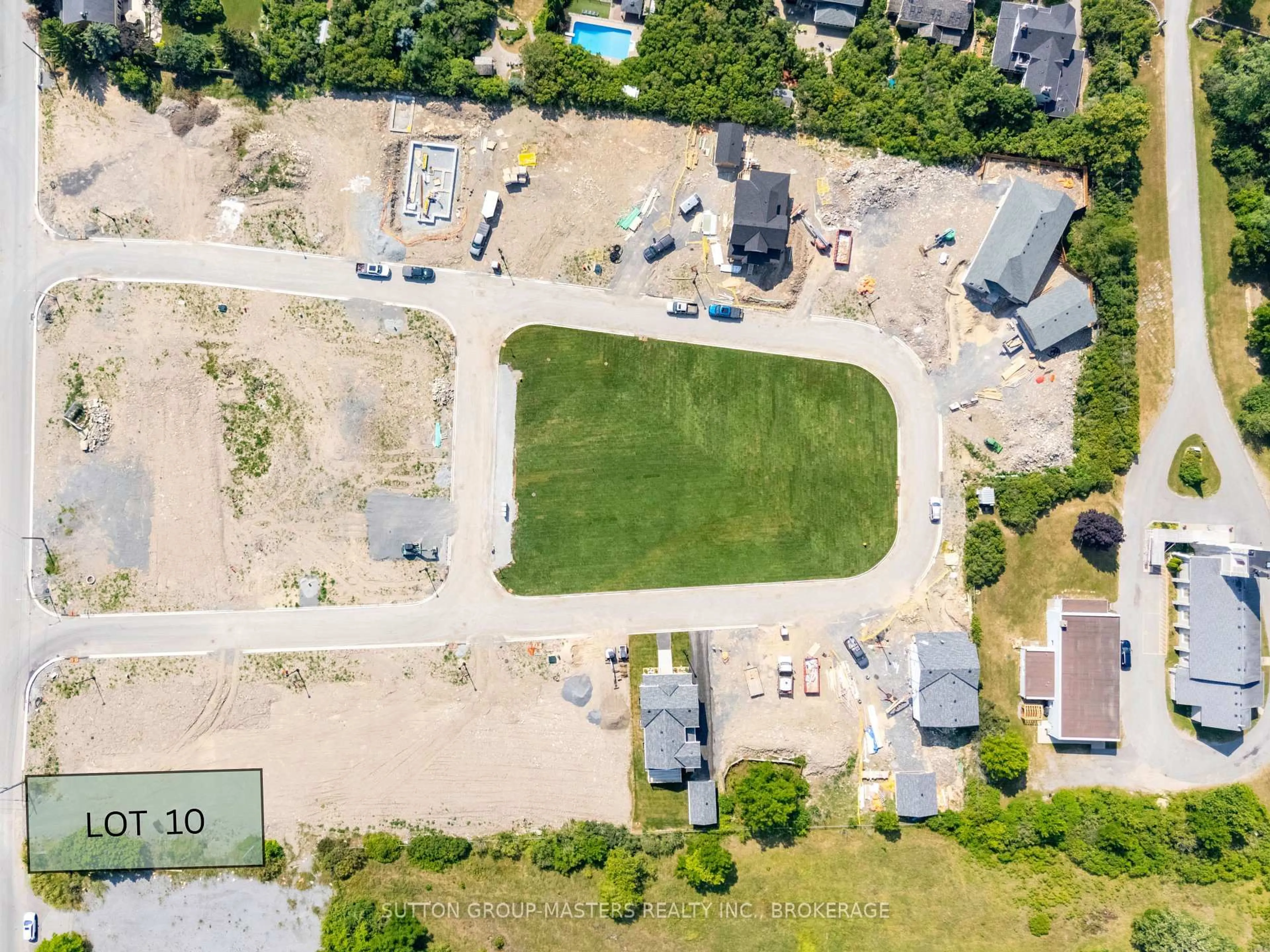 A pic from outside/outdoor area/front of a property/back of a property/a pic from drone, unknown for 431 Wellington St, Kingston Ontario K7K 0L7