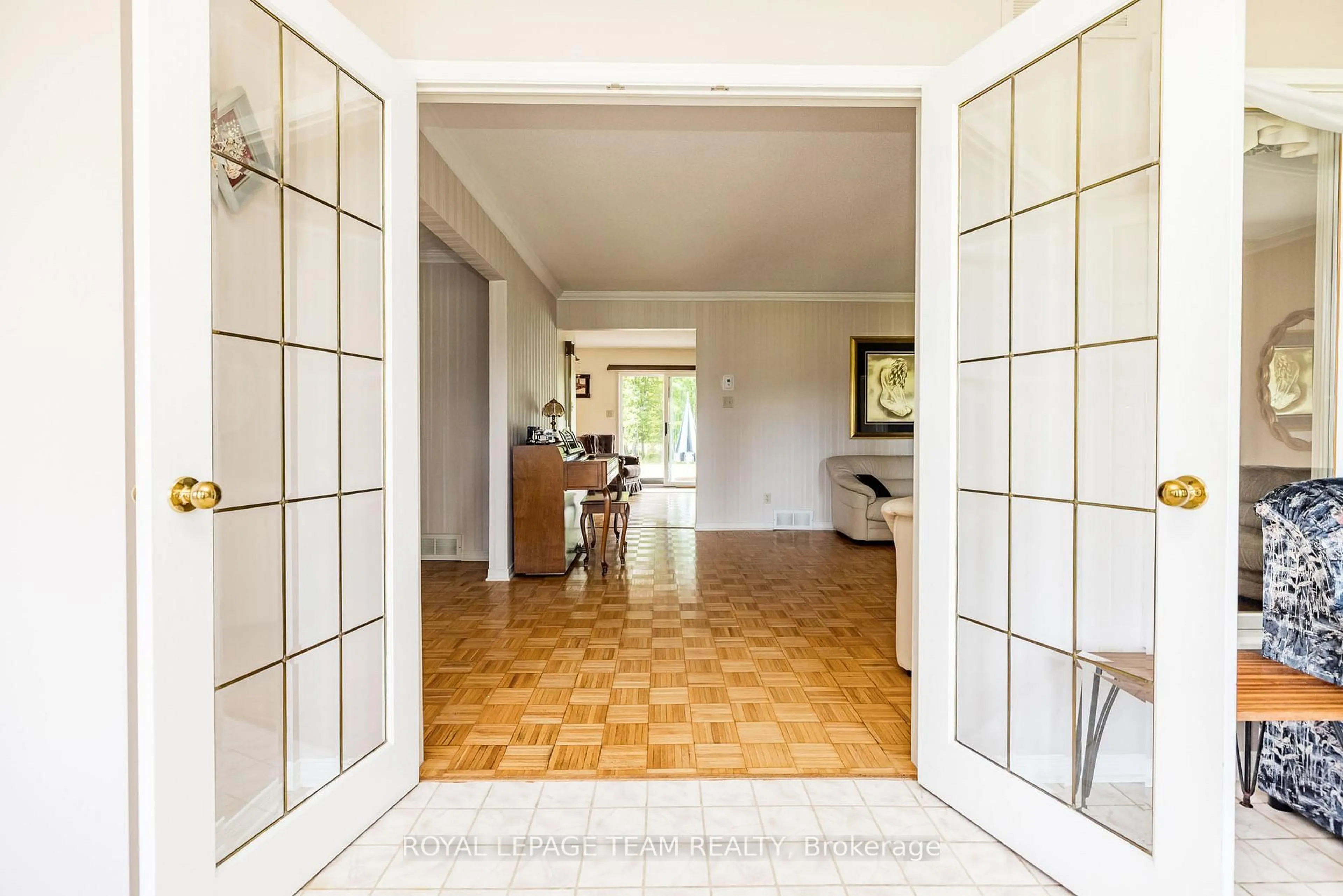 Indoor foyer for 634 David Manchester Rd, Carp Ontario K0A 1L0