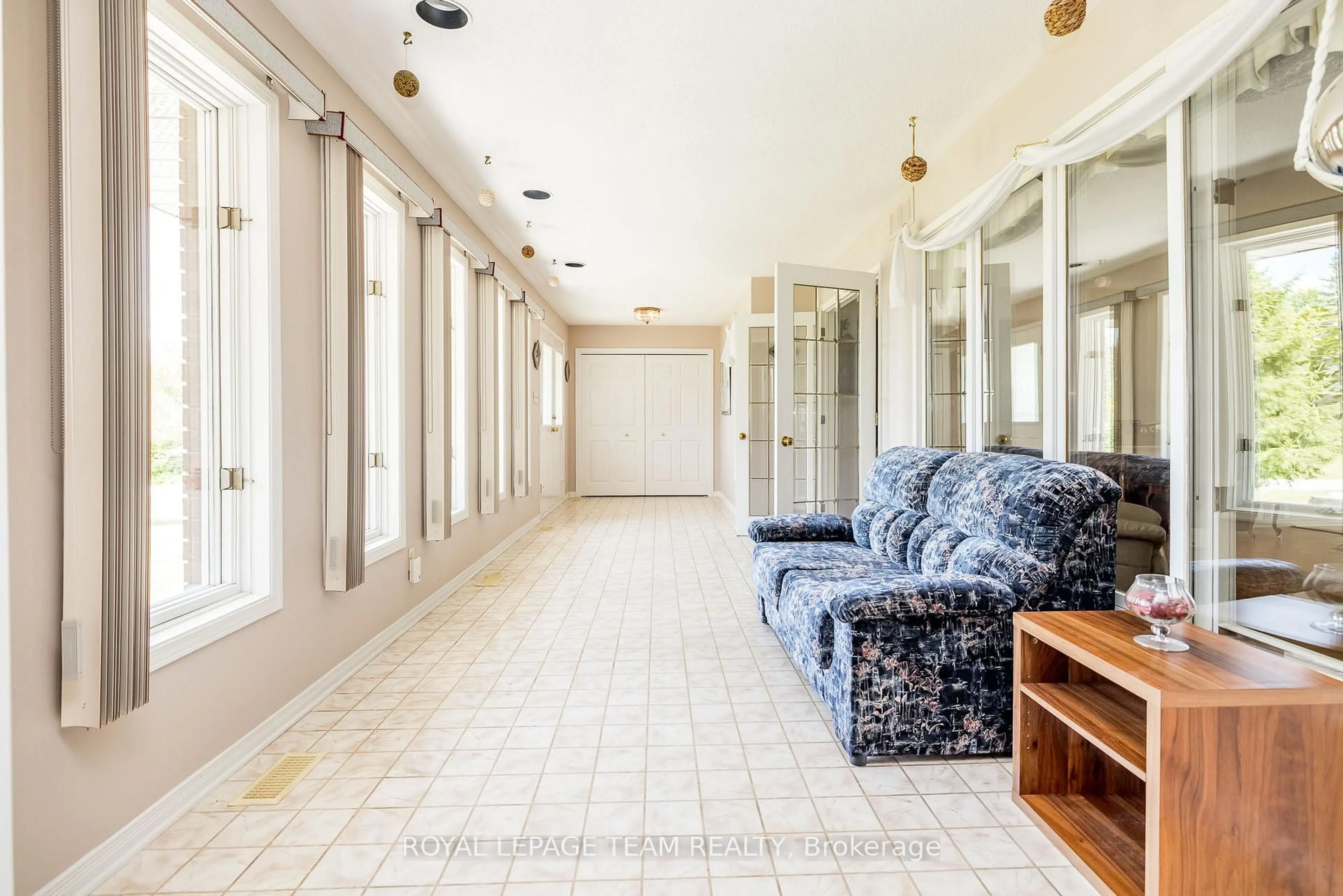 Indoor foyer for 634 David Manchester Rd, Carp Ontario K0A 1L0