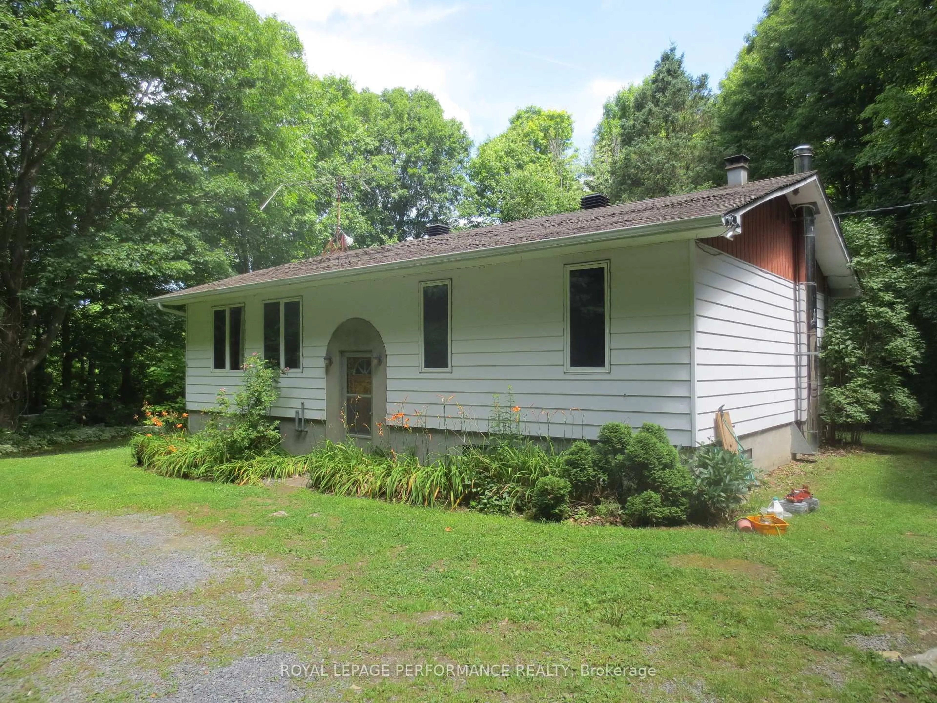 A pic from outside/outdoor area/front of a property/back of a property/a pic from drone, unknown for 21625 Concession Rd 10 Rd, North Glengarry Ontario K0B 1H0
