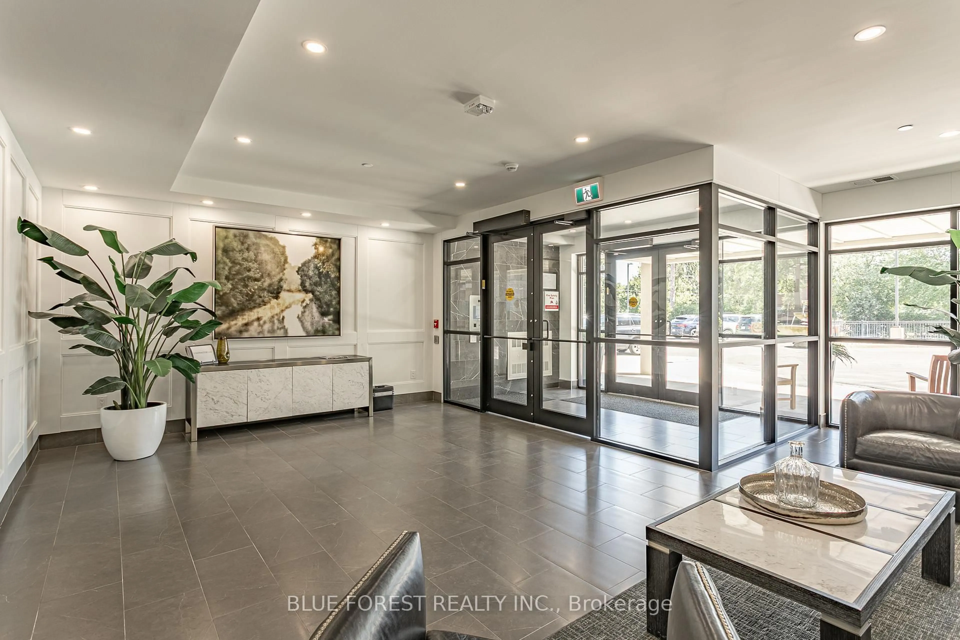 Indoor foyer for 1200 Commissioners Rd #406, London South Ontario N6K 1C7