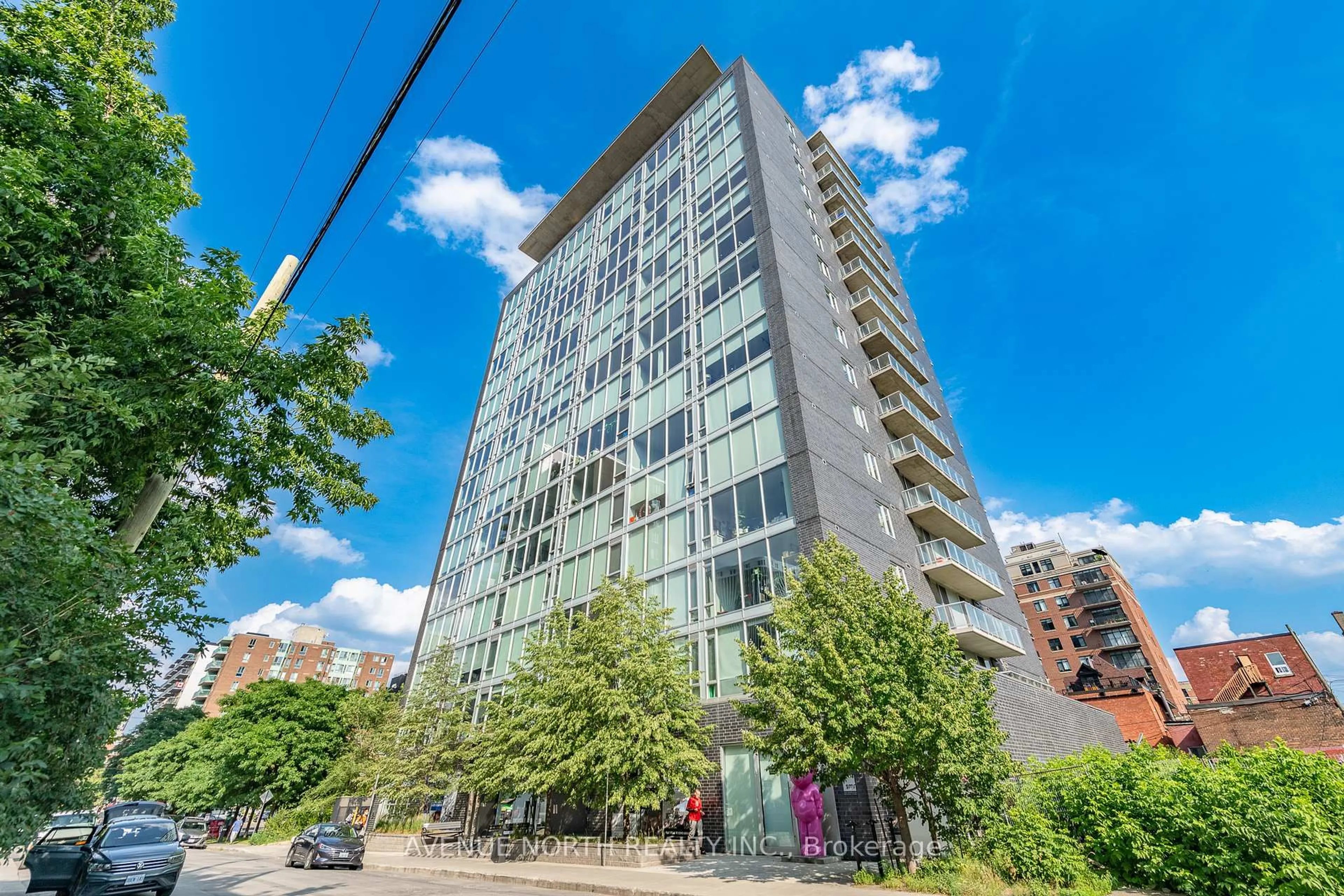 Patio, building for 300 Lisgar St #1109, Ottawa Ontario K2P 0E2