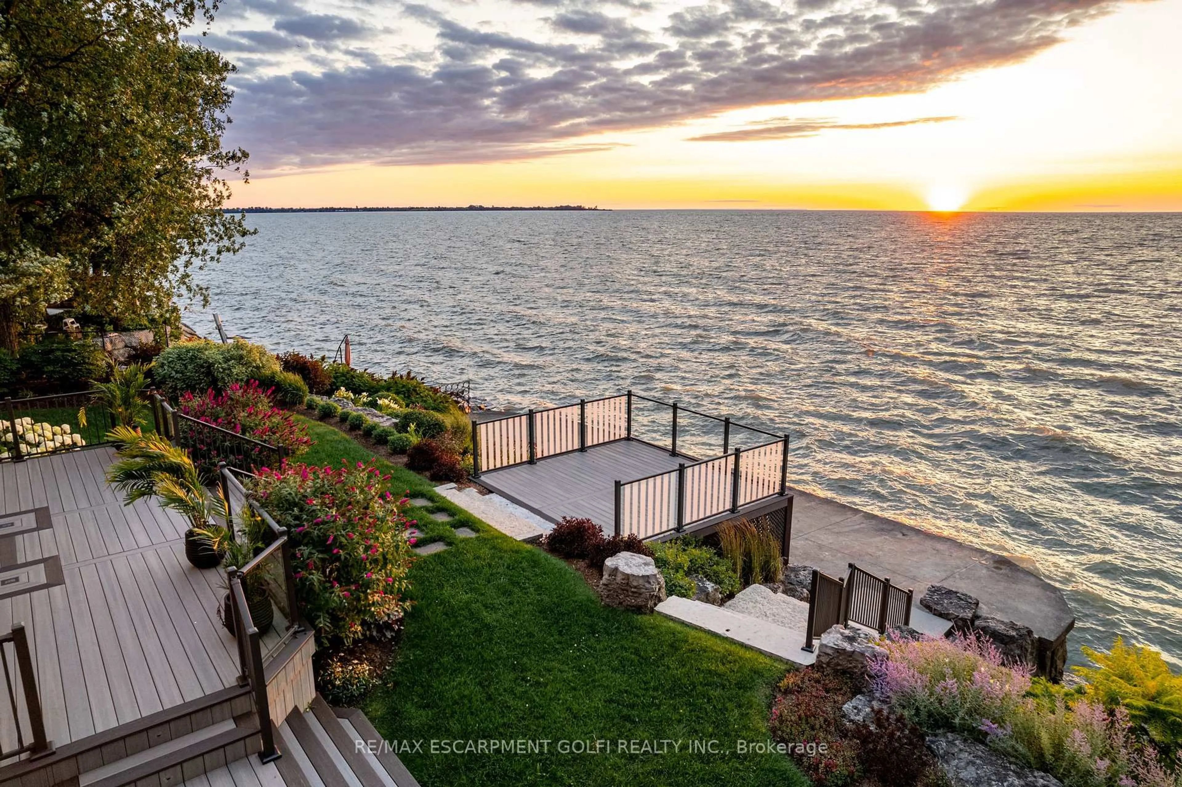 Patio, water/lake/river/ocean view for 12 Firelane 11A Rd, Niagara-on-the-Lake Ontario L0S 1J0