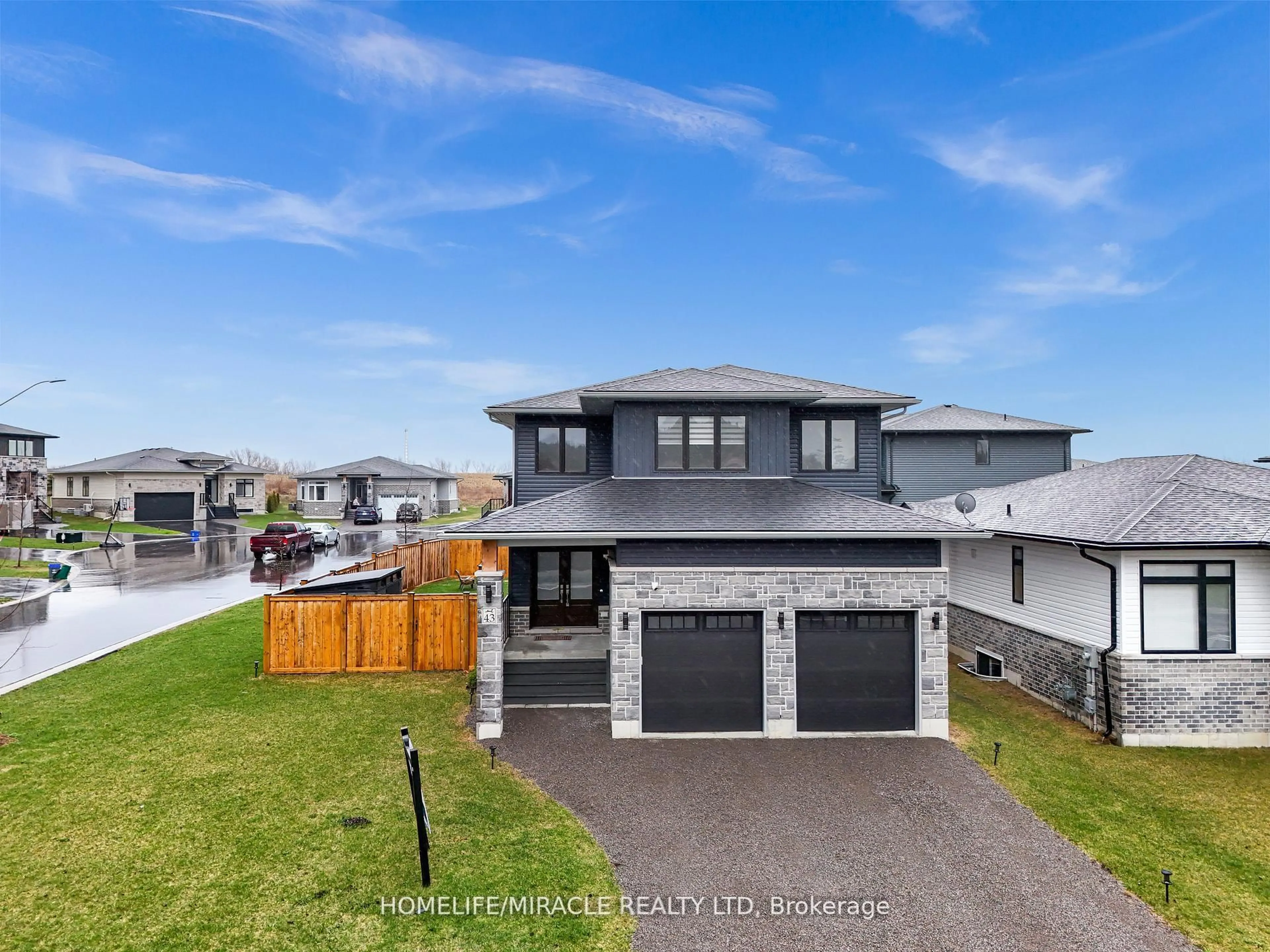 A pic from outside/outdoor area/front of a property/back of a property/a pic from drone, street for 43 Prairie Run Rd, Cramahe Ontario K0K 1S0