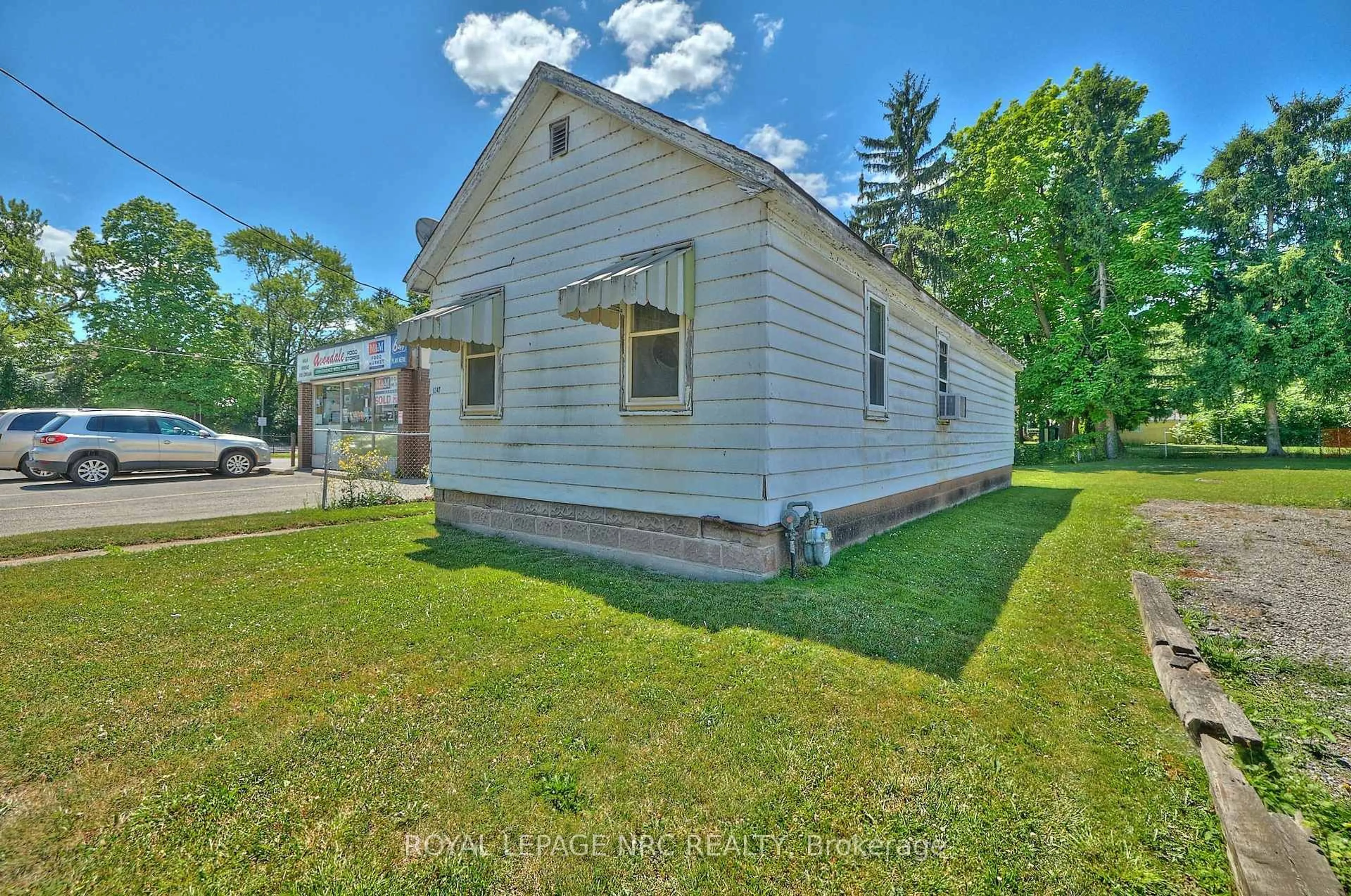 Unknown for 8247 Willoughby Dr, Niagara Falls Ontario L2G 6X3