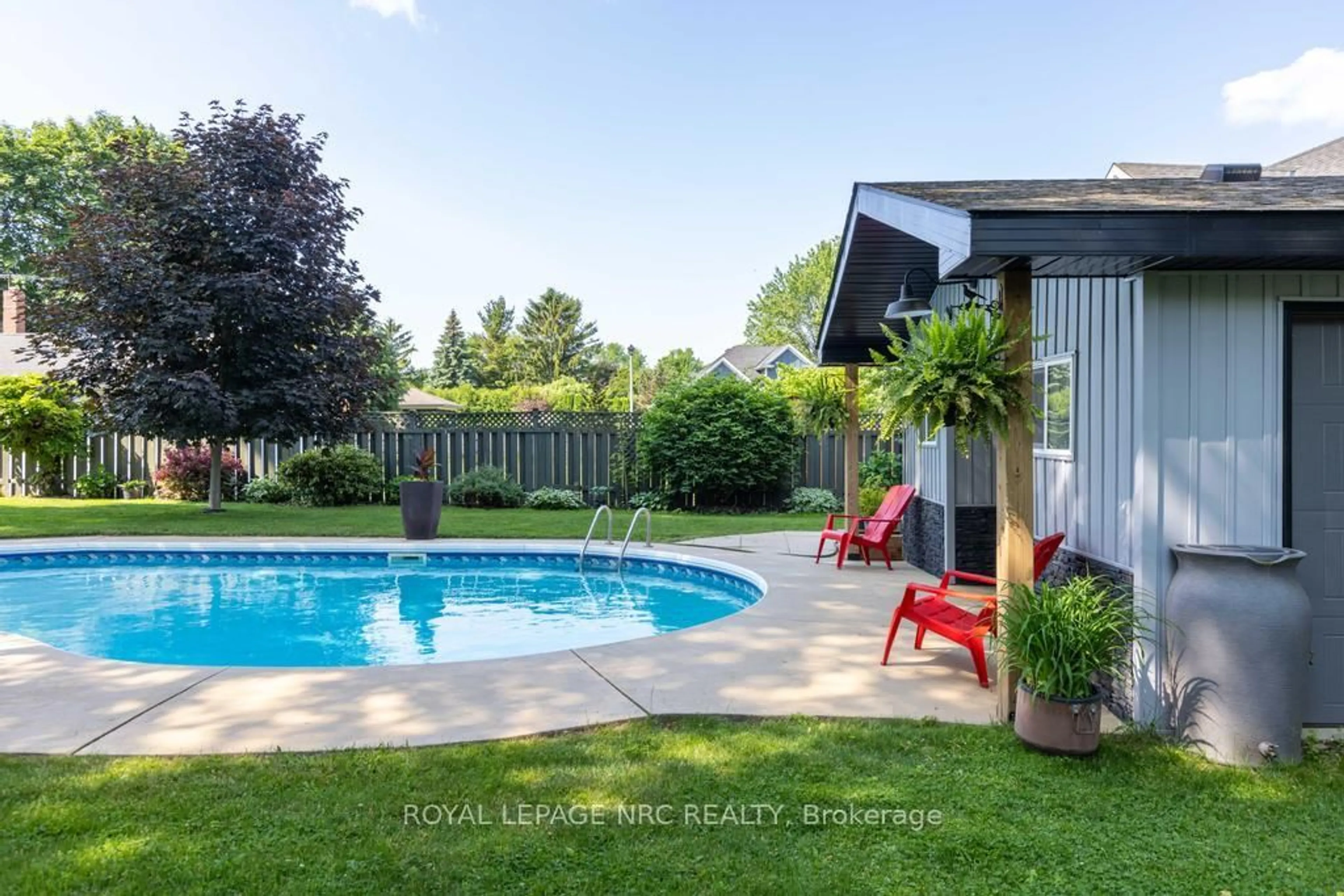 Pool for 763 Charlotte St, Niagara-on-the-Lake Ontario L0S 1J0