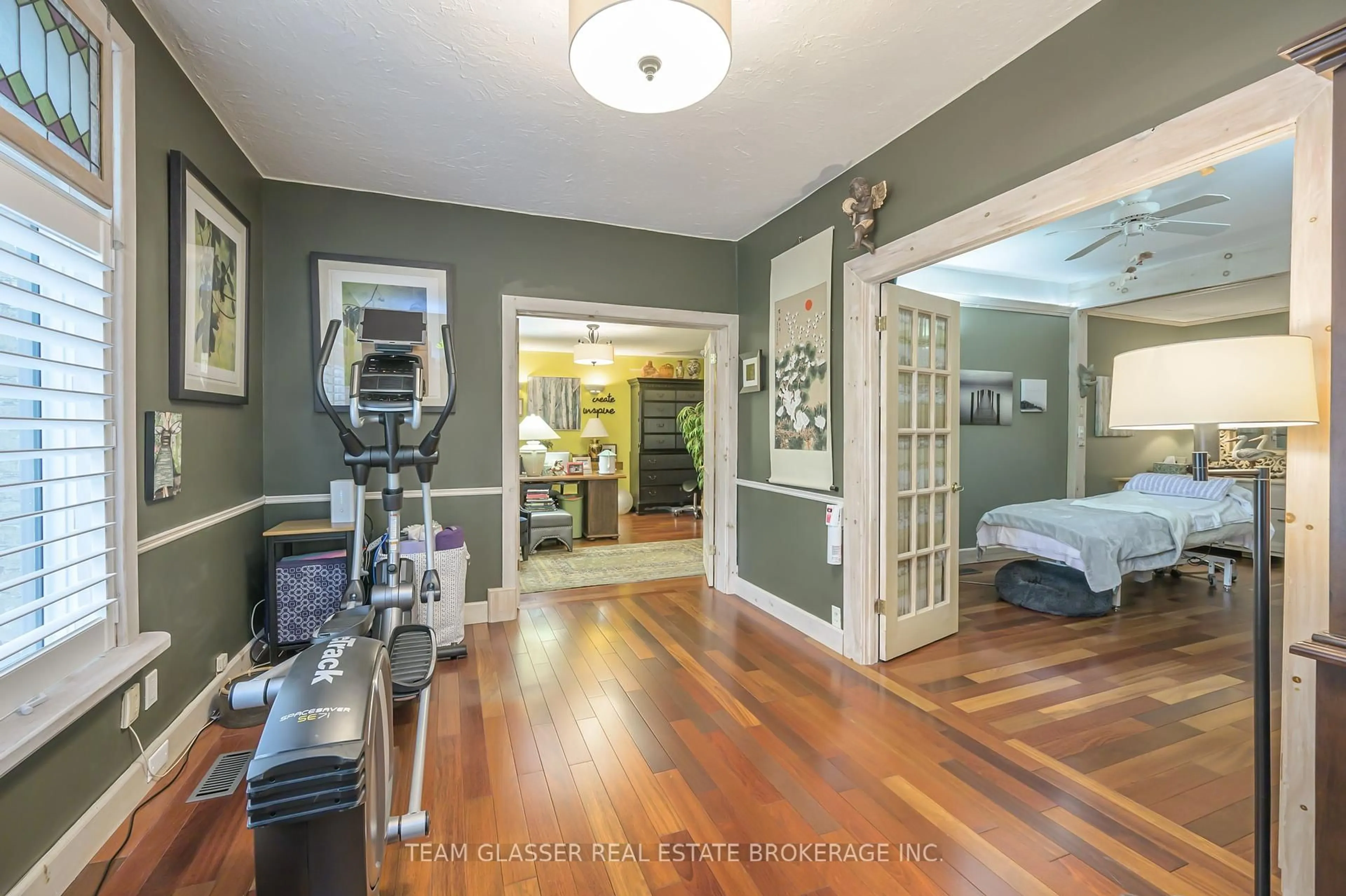 Indoor entryway for 7070 LONGWOODS Rd, London South Ontario N6P 1P9