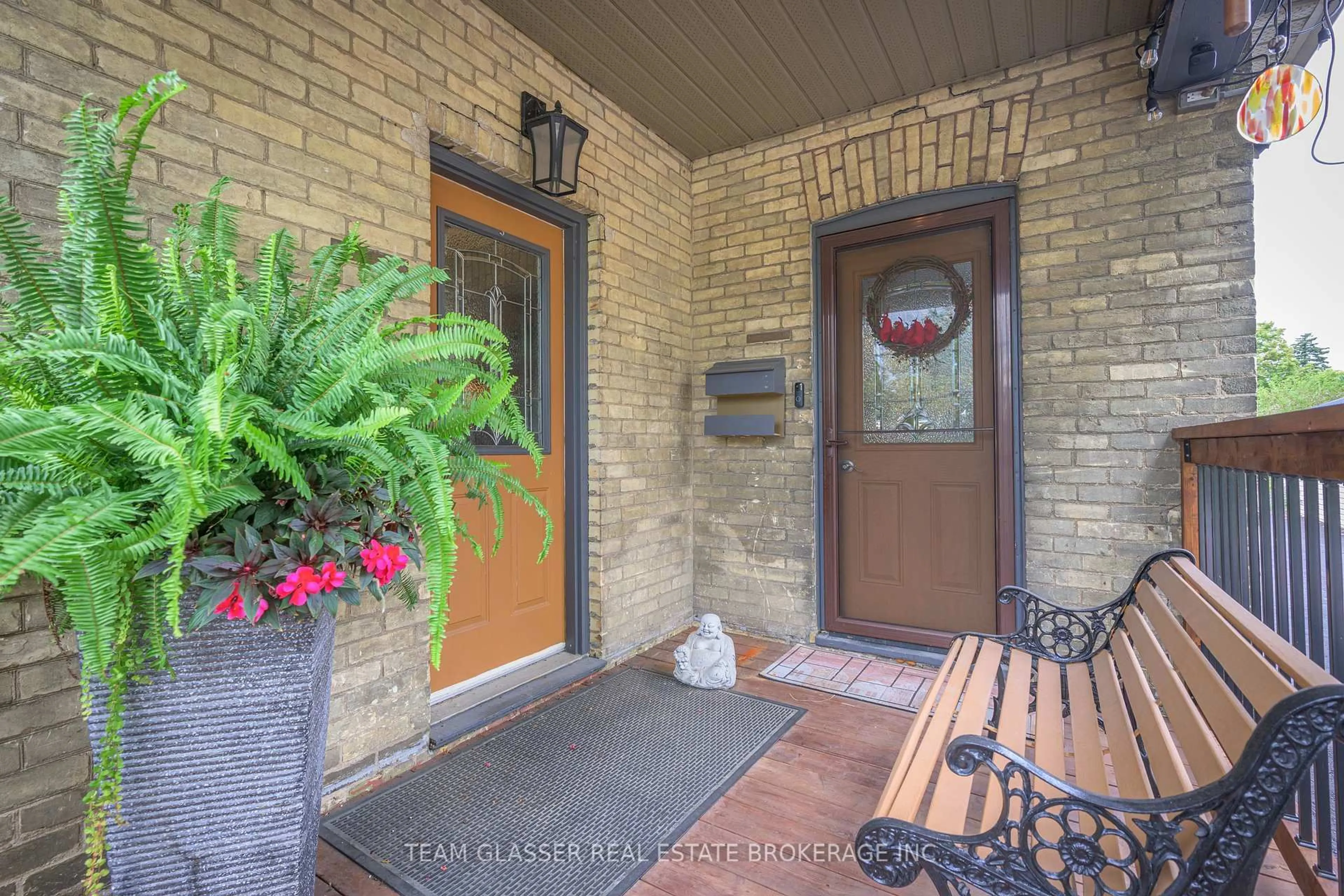 Indoor entryway for 7070 LONGWOODS Rd, London South Ontario N6P 1P9