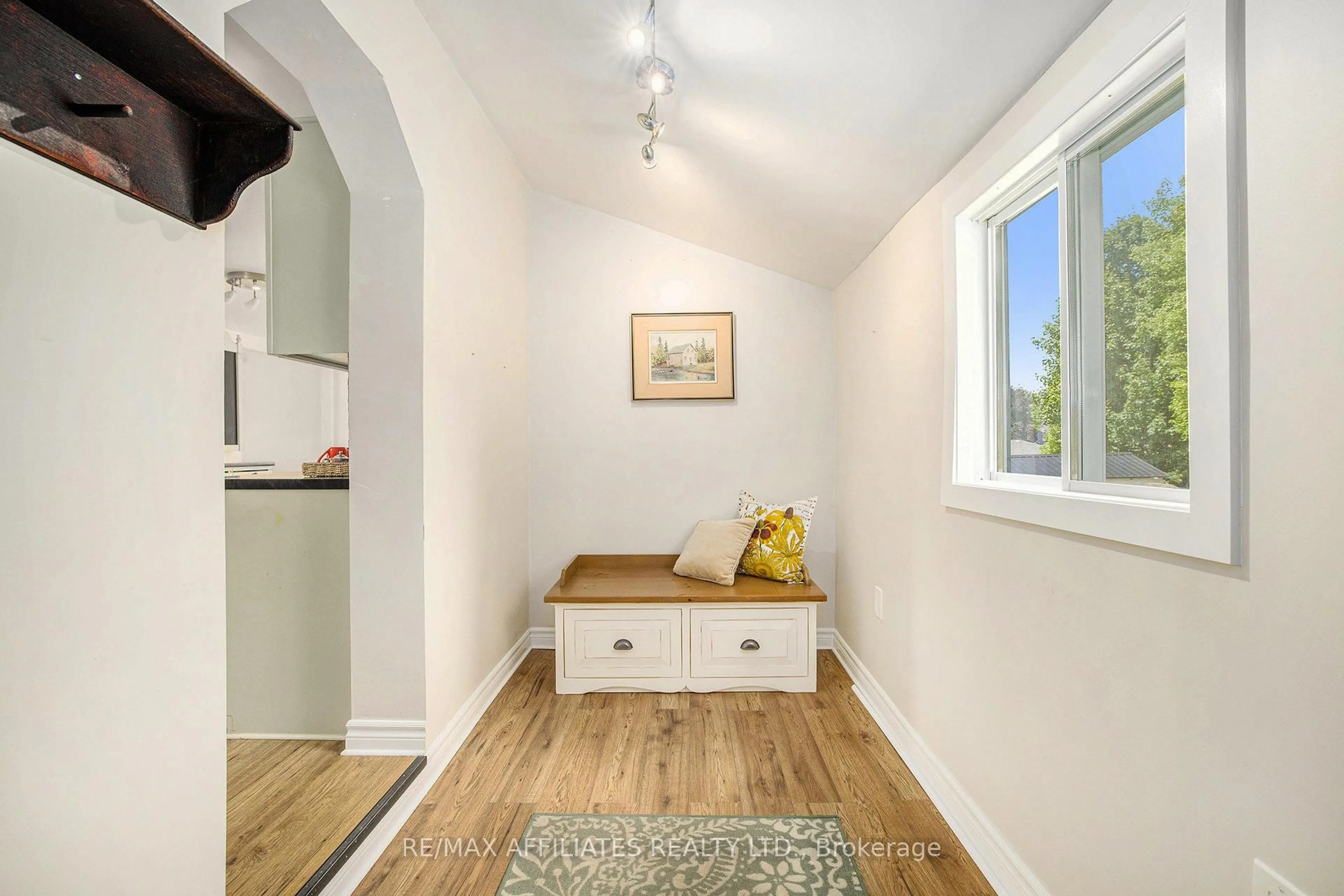 Indoor entryway for 14 Main East St, Elizabethtown-Kitley Ontario K0E 1M0