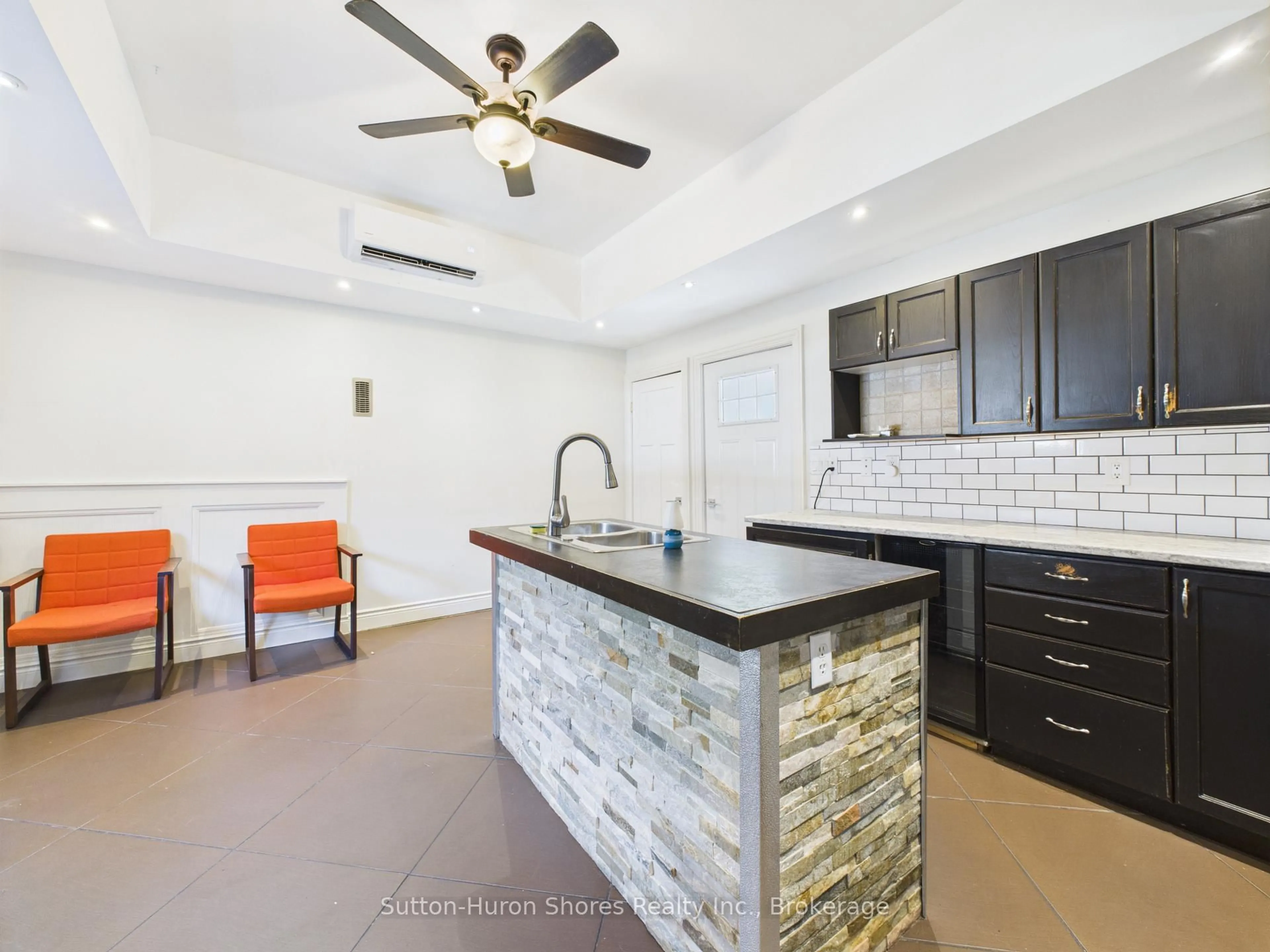 Open concept kitchen, ceramic/tile floor for 440 Mill St, Saugeen Shores Ontario N0H 2C0