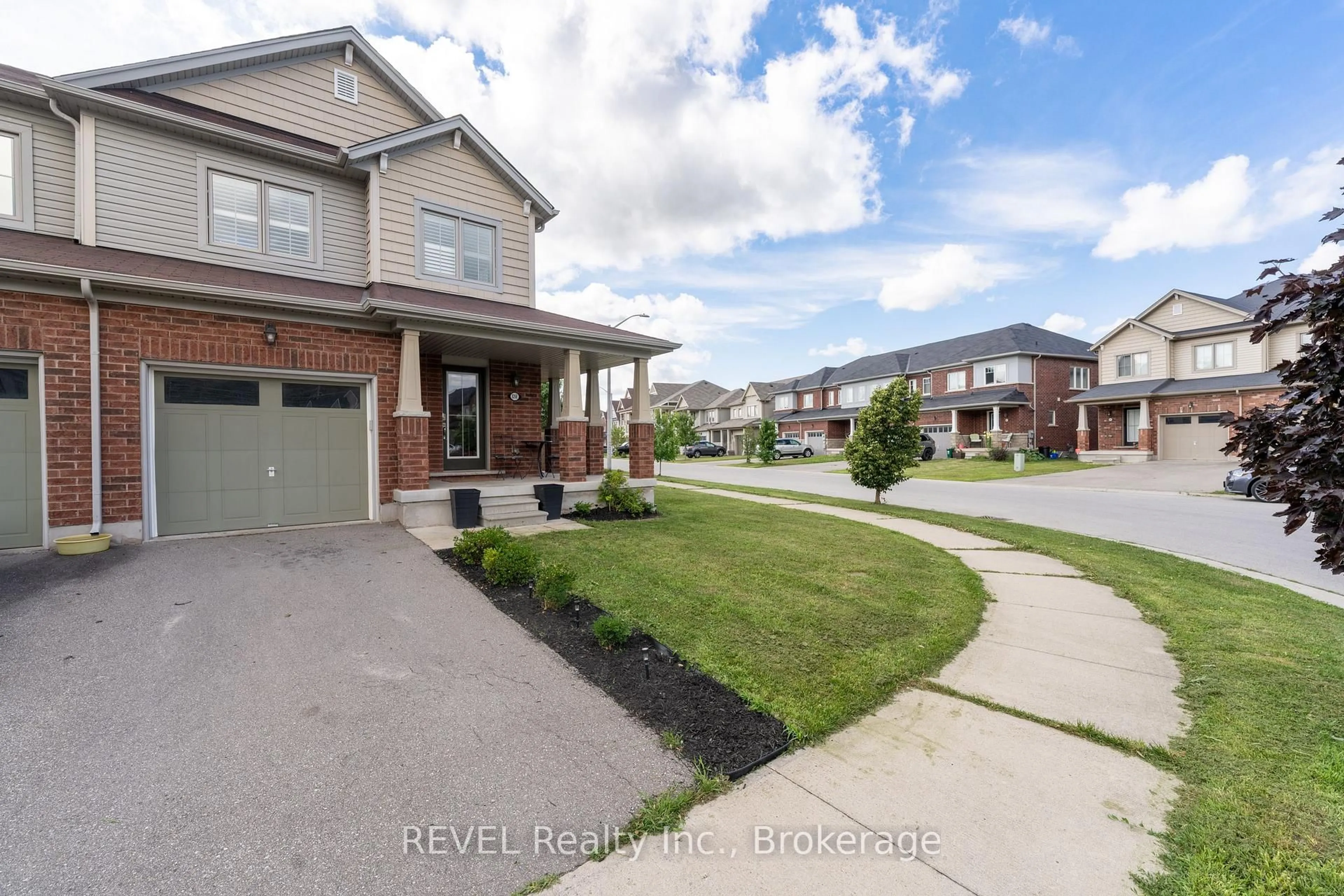 Unknown for 8268 TULIP TREE Dr, Niagara Falls Ontario L2H 0N4