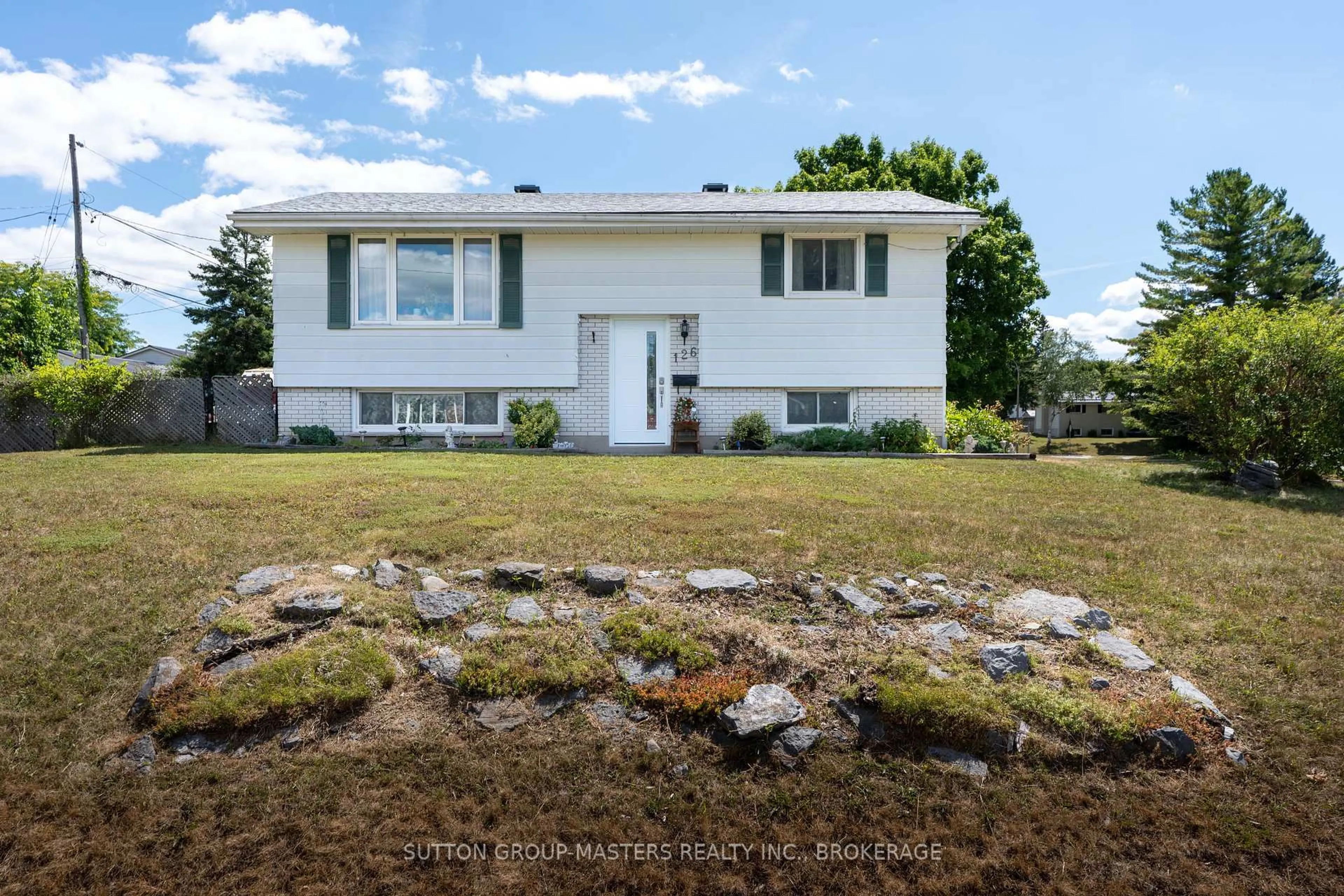 Home with vinyl exterior material, unknown for 126 Chesterfield Dr, Loyalist Ontario K7N 1M2
