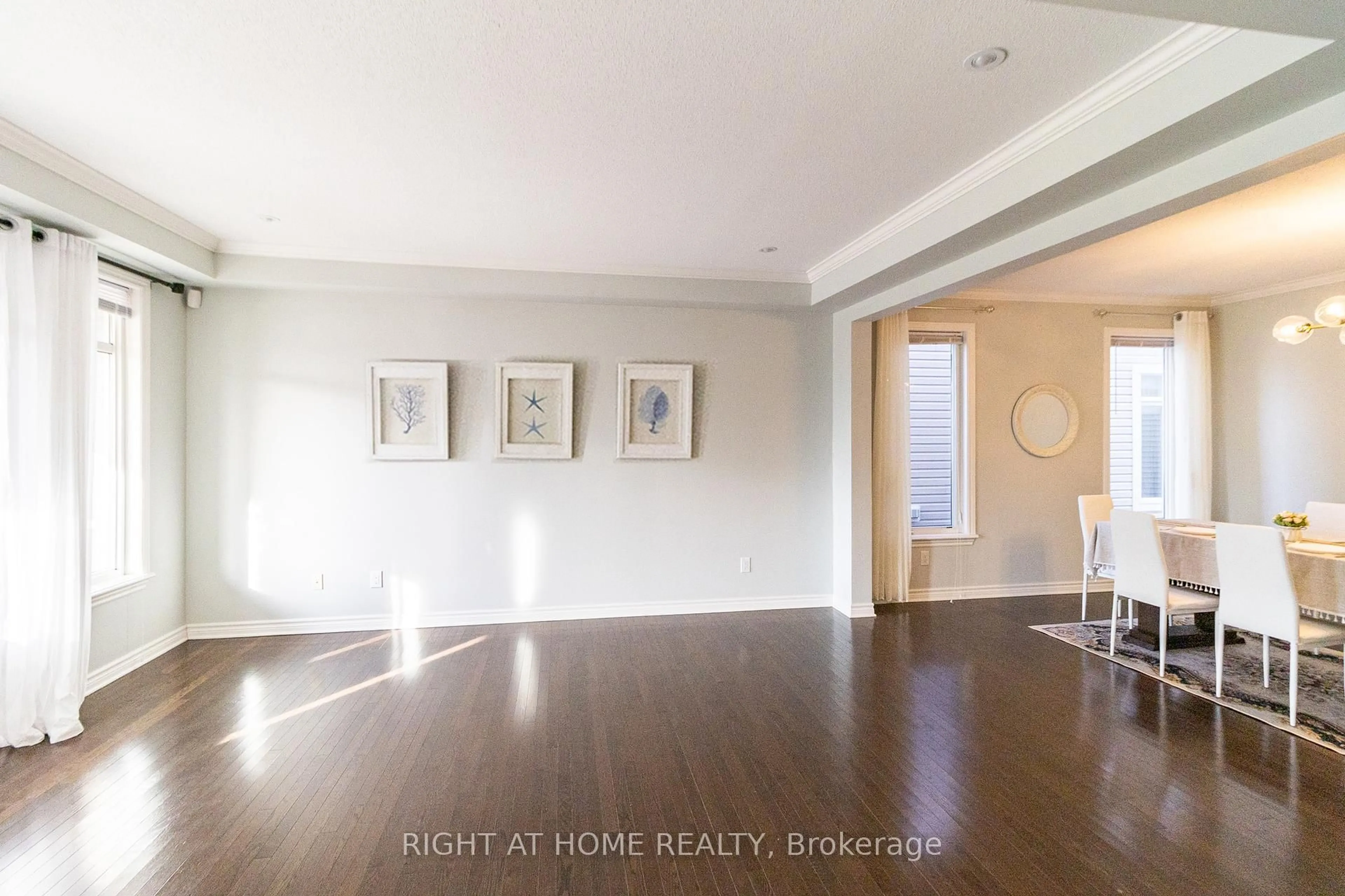 A pic of a room for 204 Cooks Mill Cres, Ottawa Ontario K1V 2N1