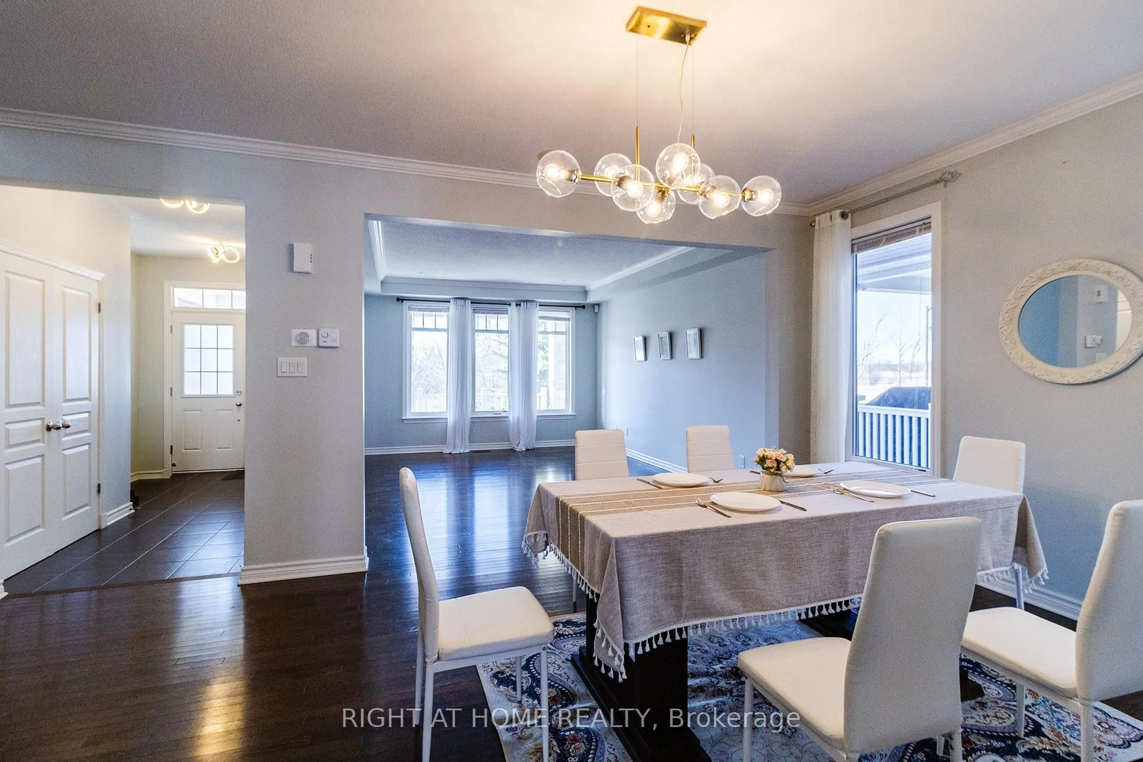 Dining room, wood/laminate floor for 204 Cooks Mill Cres, Ottawa Ontario K1V 2N1