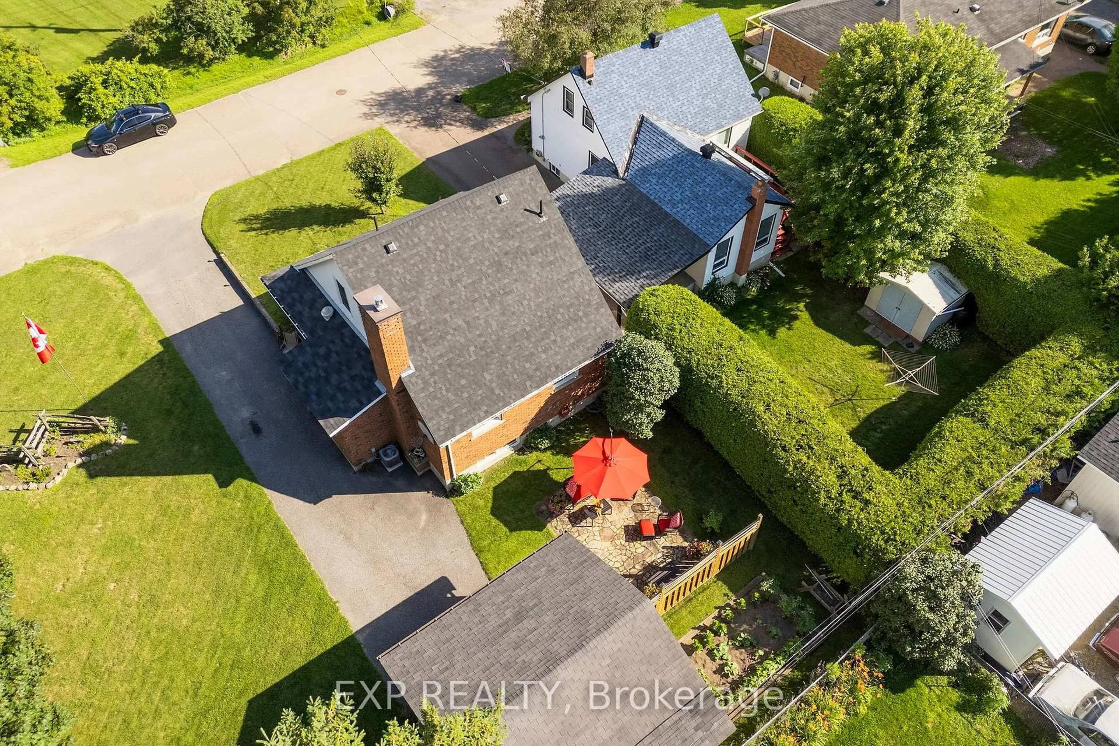 A pic from outside/outdoor area/front of a property/back of a property/a pic from drone, street for 84 Graham Ave, Renfrew Ontario K7V 2L9