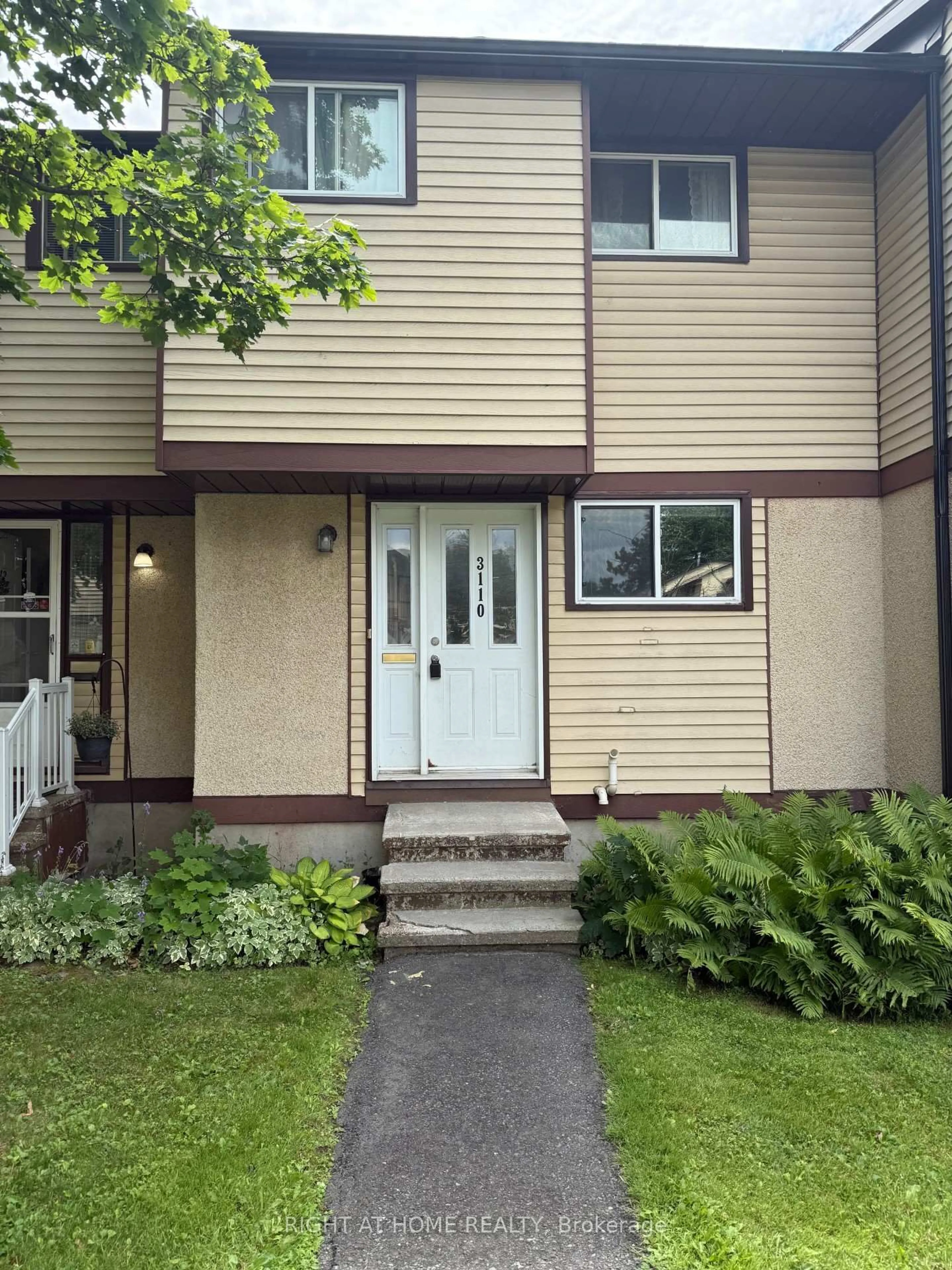 Unknown for 3110 Quail Dr, Ottawa Ontario K1T 1V1