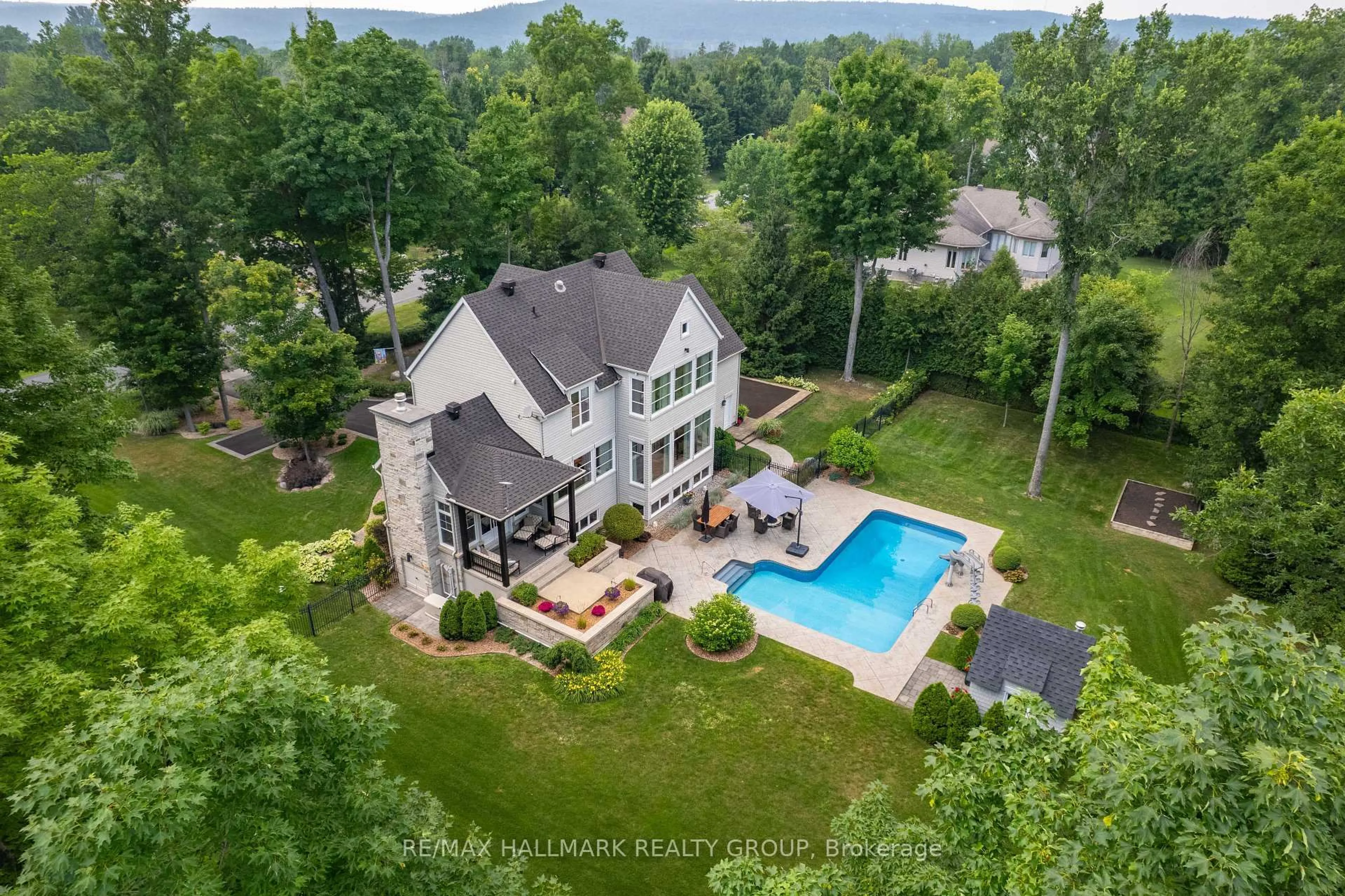 A pic from outside/outdoor area/front of a property/back of a property/a pic from drone, water/lake/river/ocean view for 39 Jacquot St, Champlain Ontario K0B 1K0