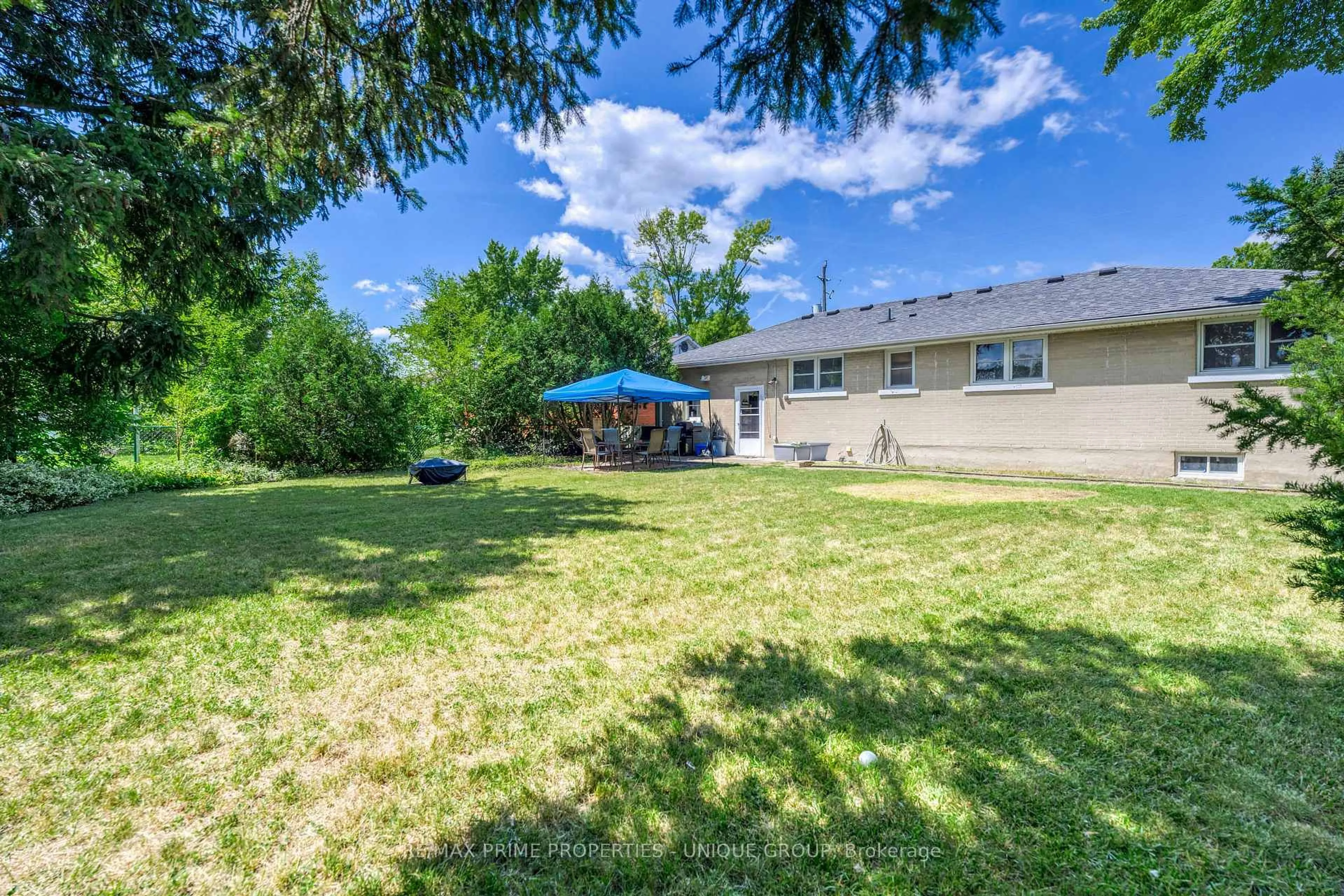 Patio, mountain view for 1428 Indian Rd, Sarnia Ontario N7V 4C9