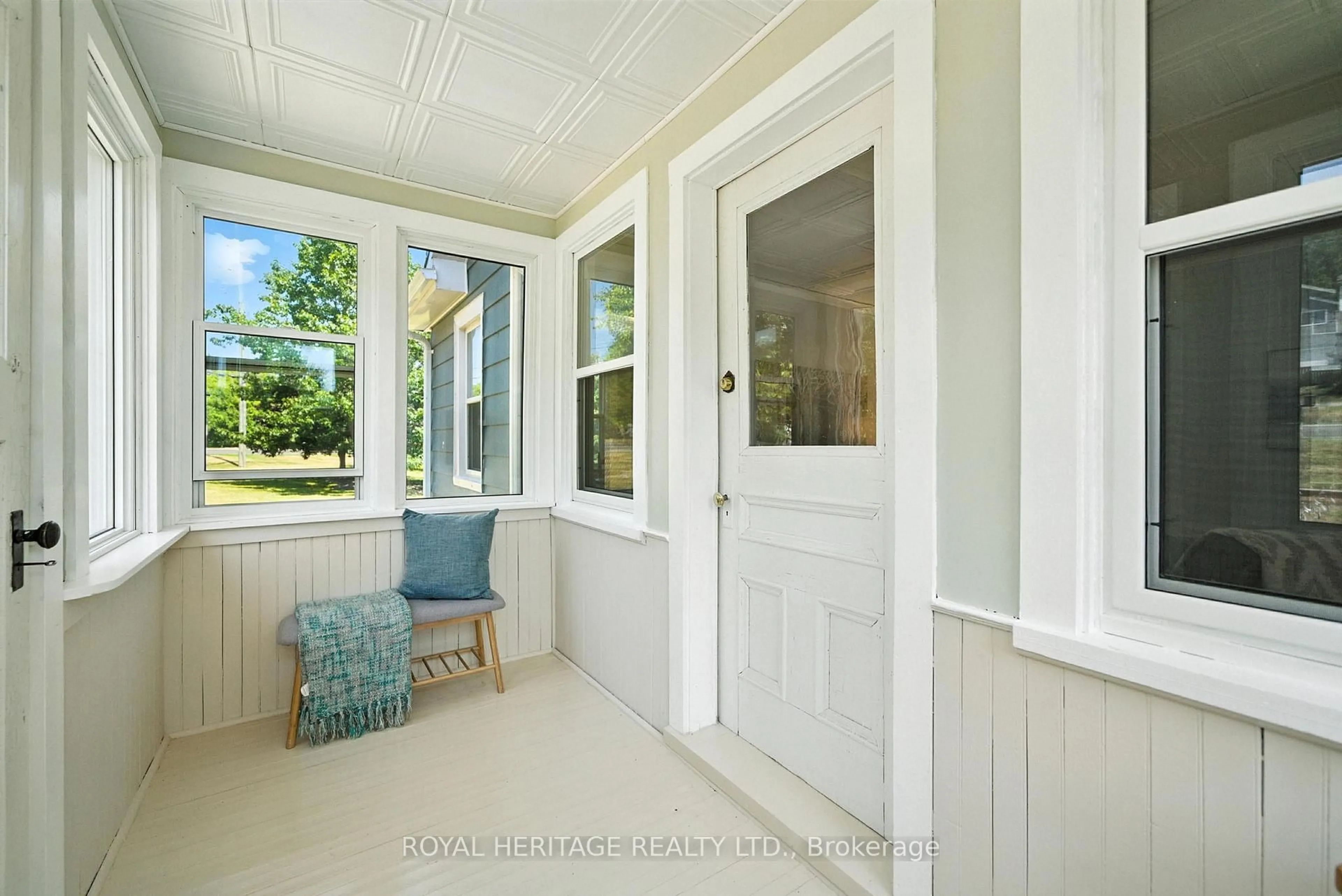 Indoor entryway for 12959 County 2 Rd, Cramahe Ontario K0K 1S0