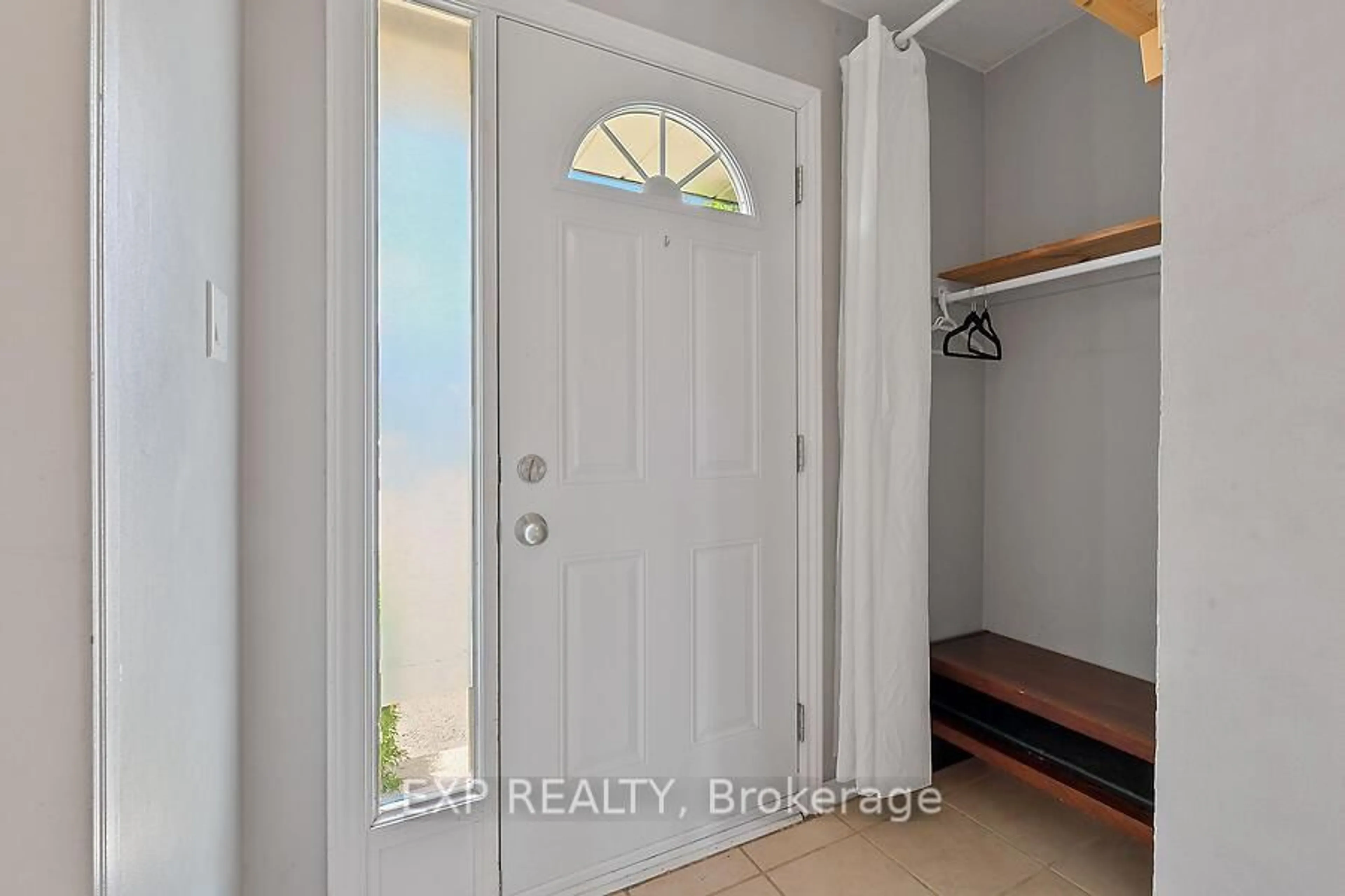Indoor entryway for 56B Foxfield Dr, Ottawa Ontario K2J 1P7