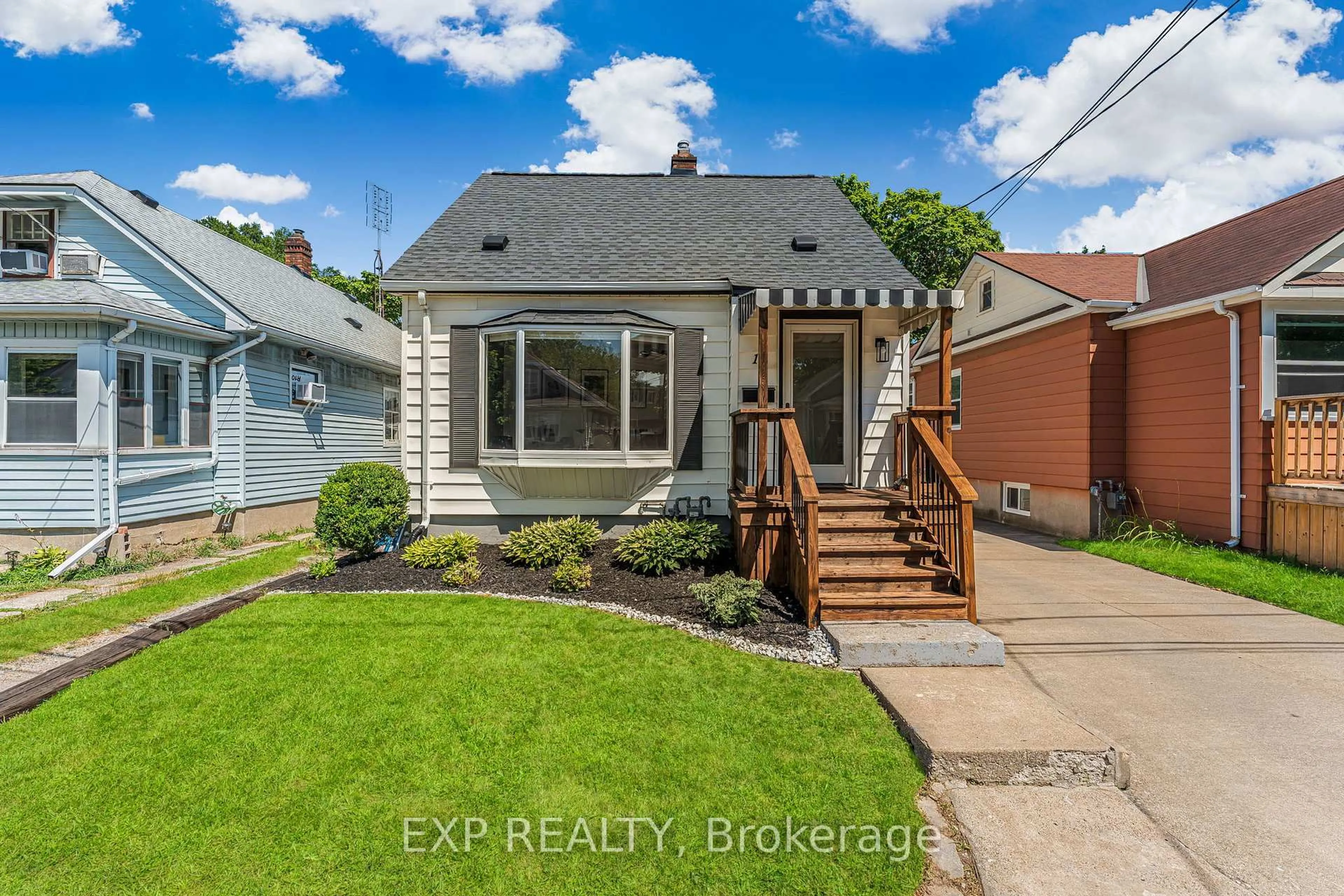 Unknown for 18 Elberta St, St. Catharines Ontario L2M 5M5
