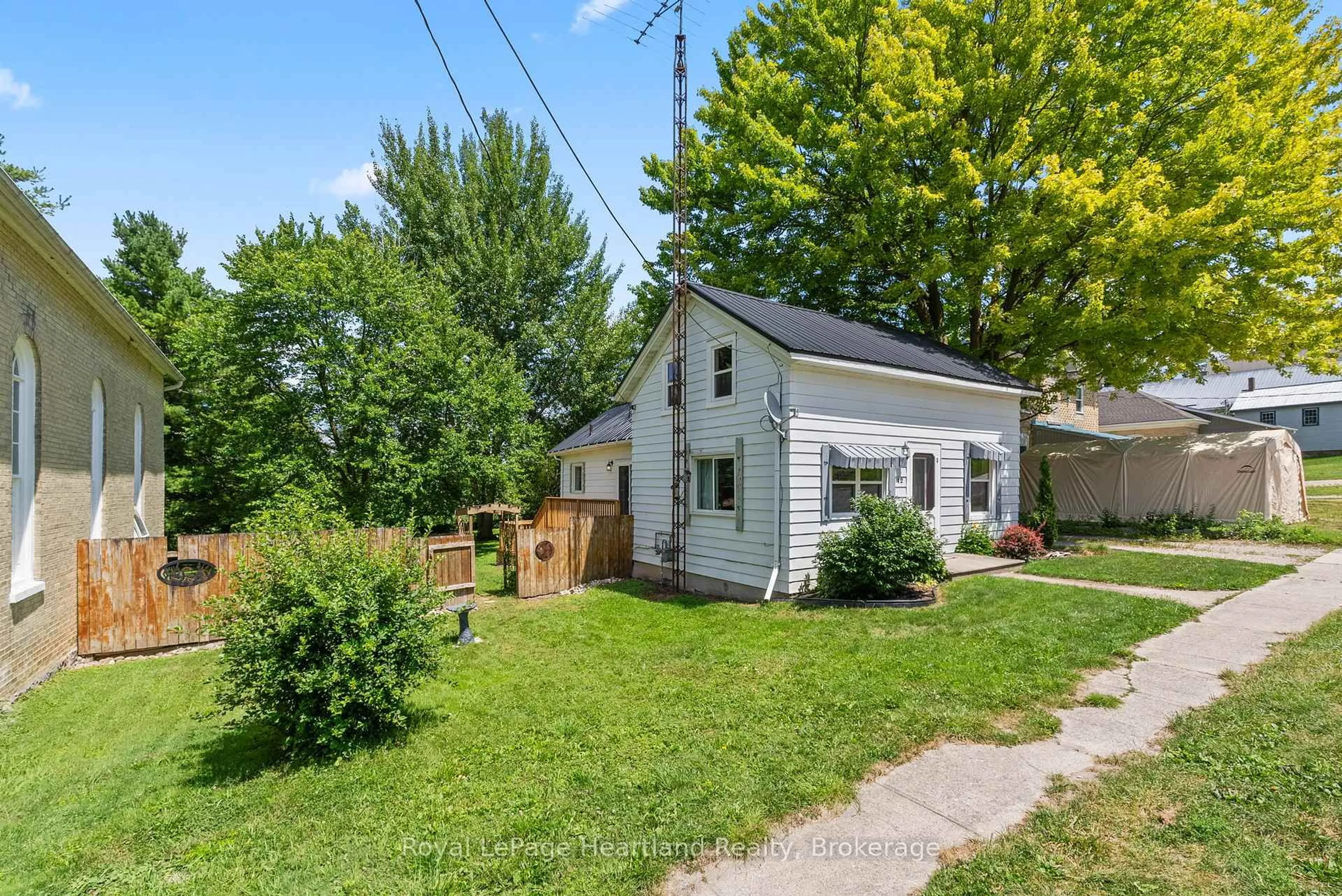 Shed for 12 Brandon St, Morris Turnberry Ontario N0G 1E0